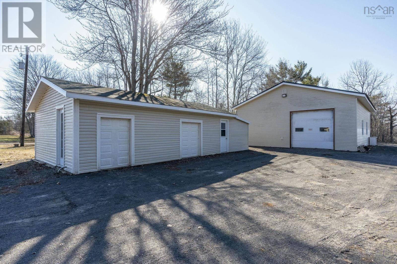 Property 2 of 40 of 4168 1 Highway