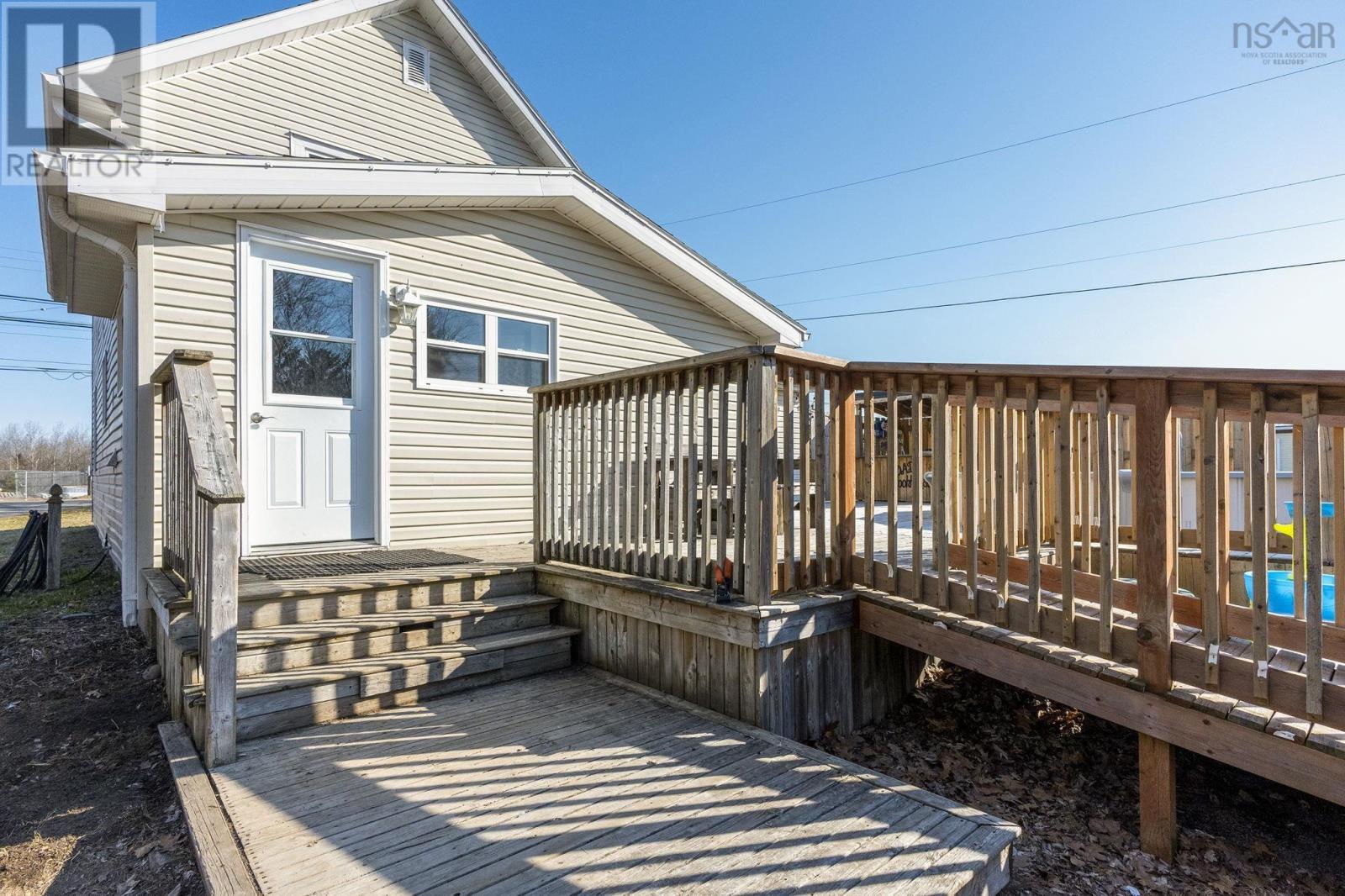 Property 31 of 40 of 4168 1 Highway