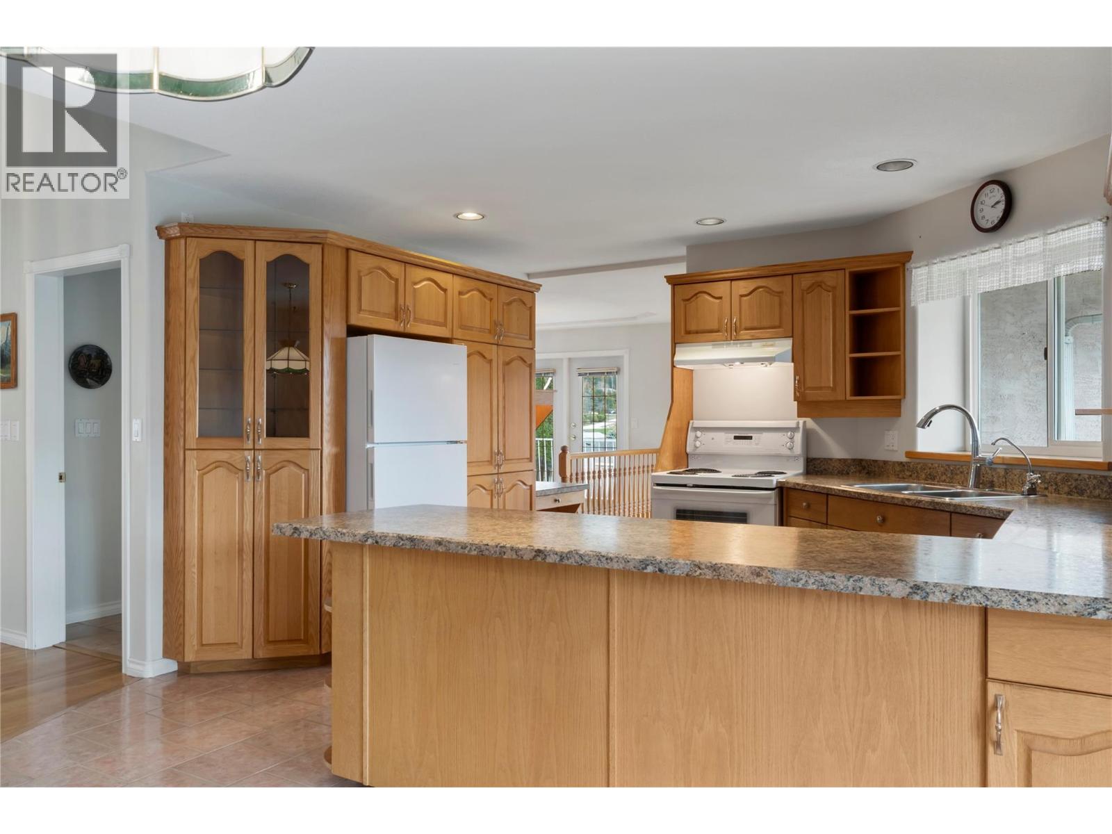 1131 50 AVENUE NE - 17