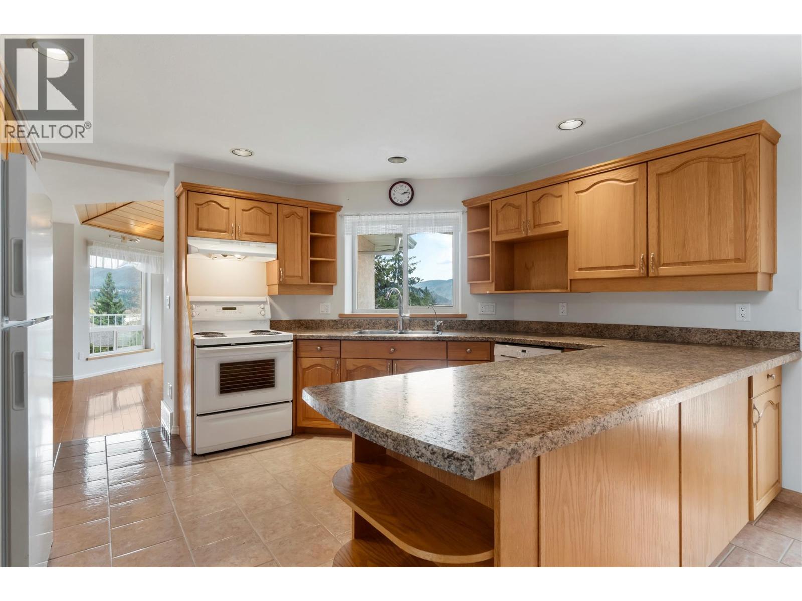 1131 50 AVENUE NE - 21