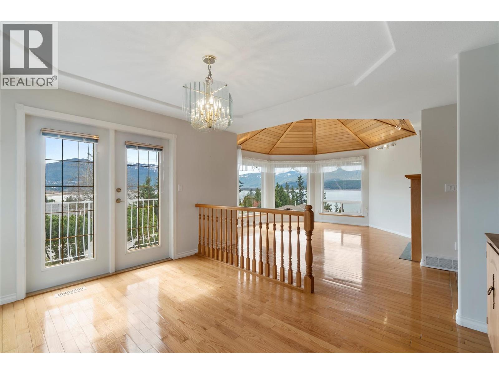 1131 50 AVENUE NE - 36