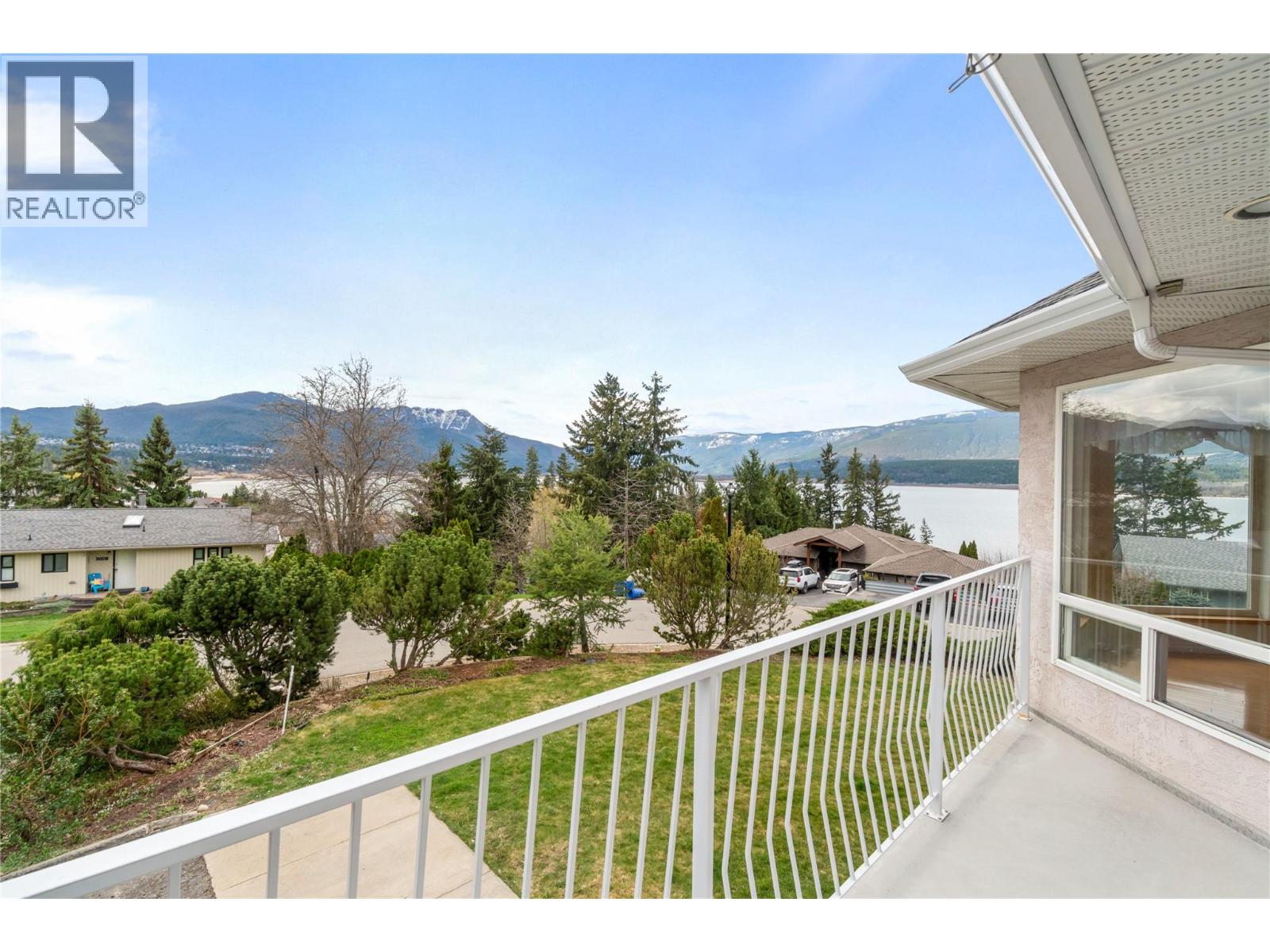 1131 50 AVENUE NE - 38