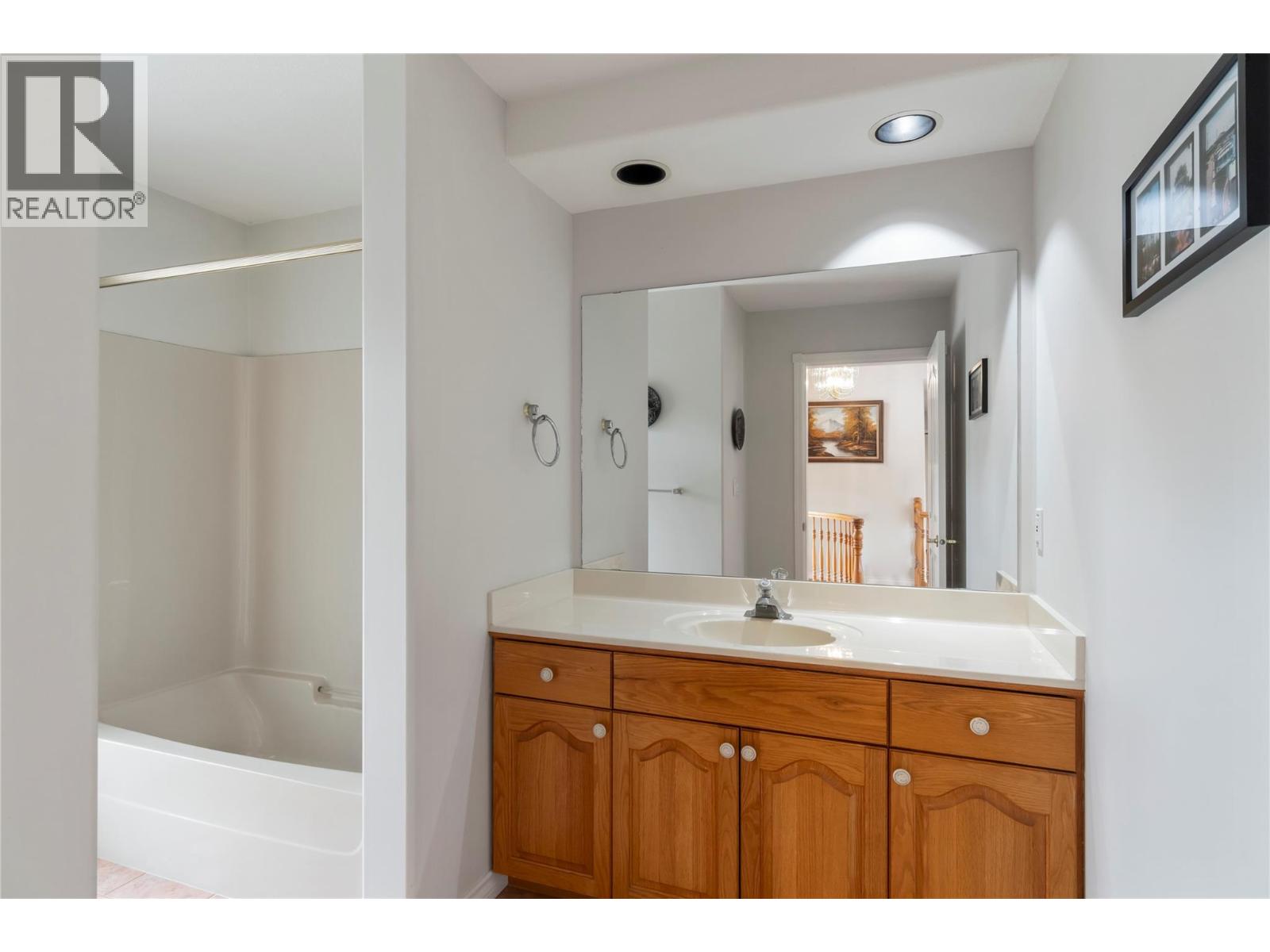 1131 50 AVENUE NE - 54