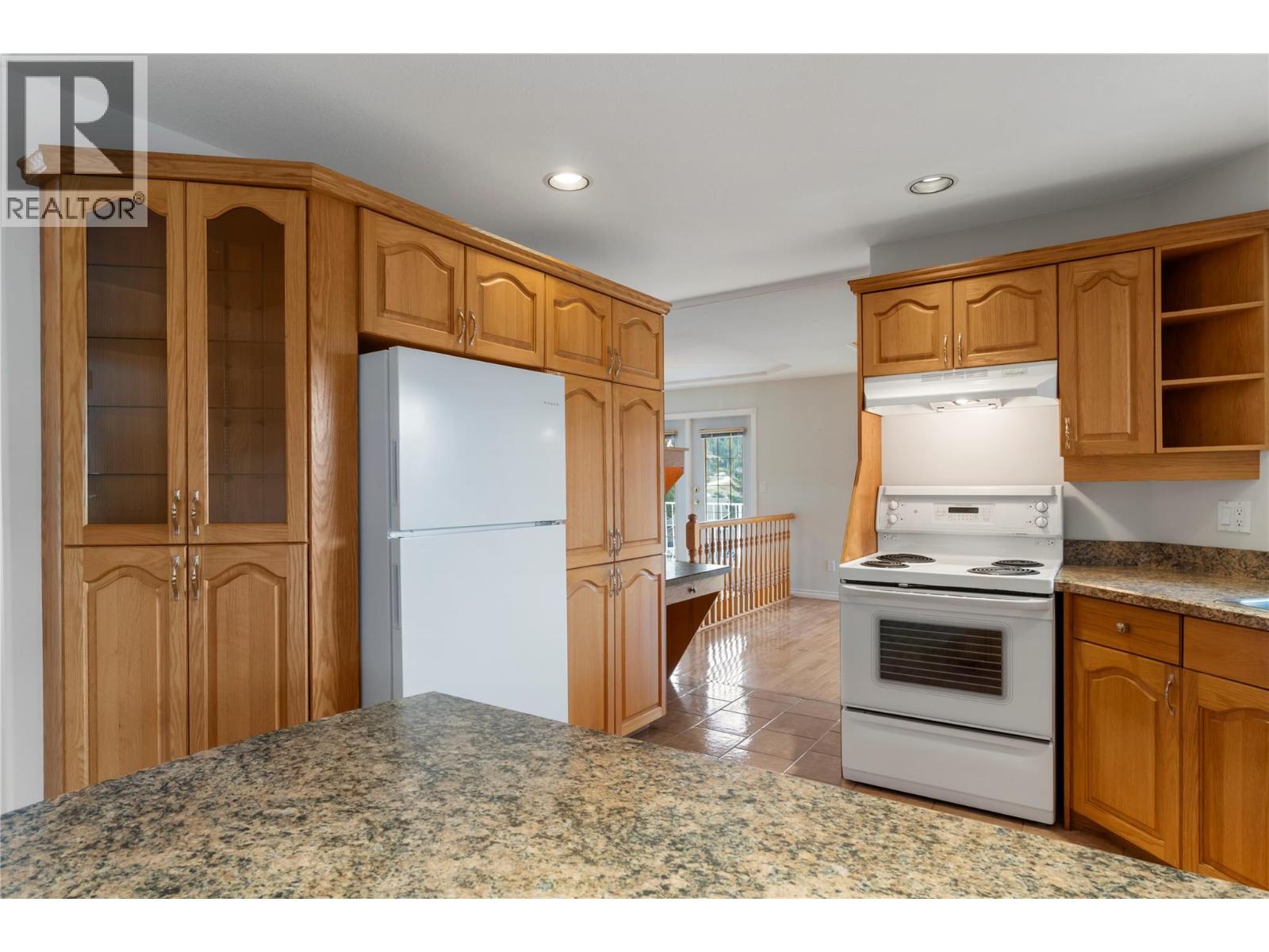 1131 50 AVENUE NE - 27