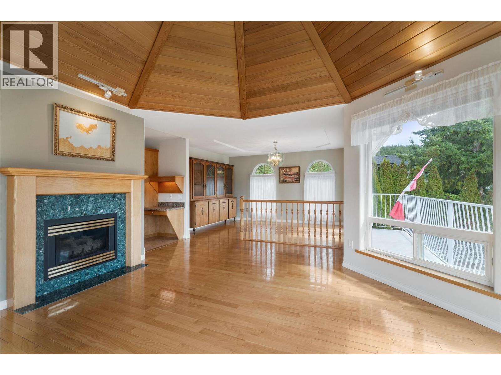 1131 50 AVENUE NE - 34