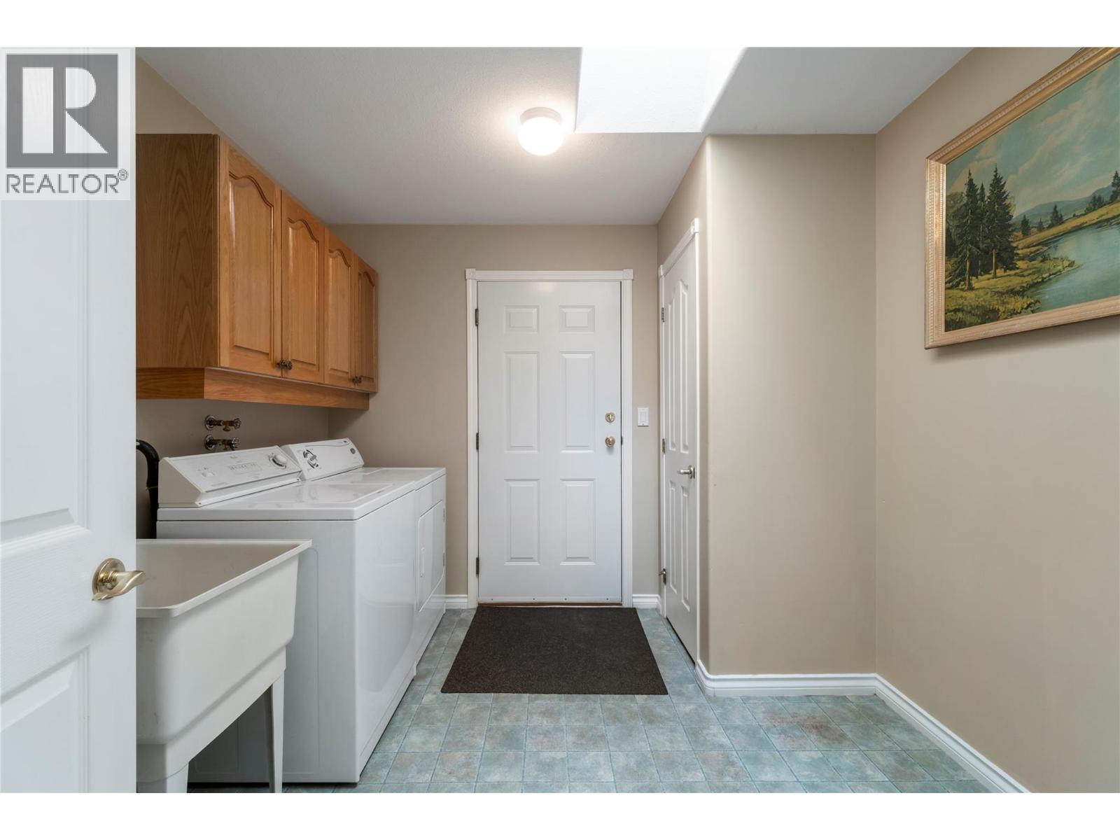 1131 50 AVENUE NE - 52