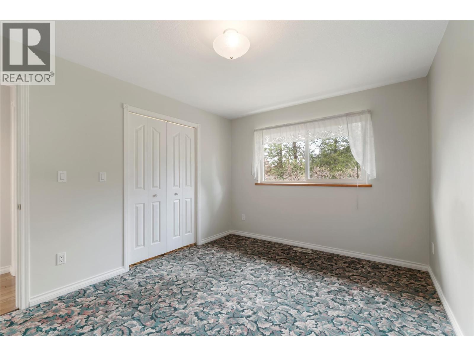 1131 50 AVENUE NE - 51