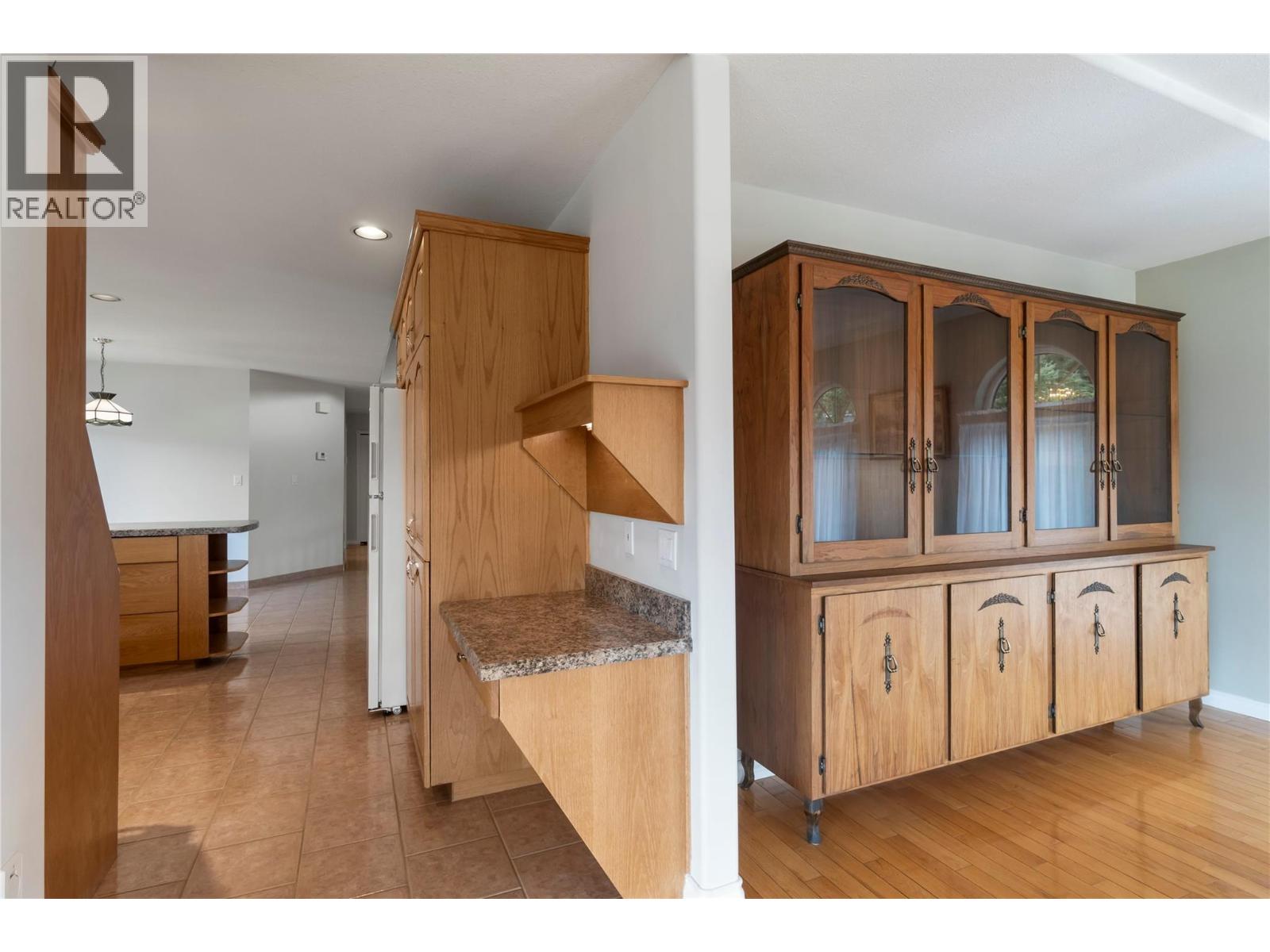 1131 50 AVENUE NE - 29