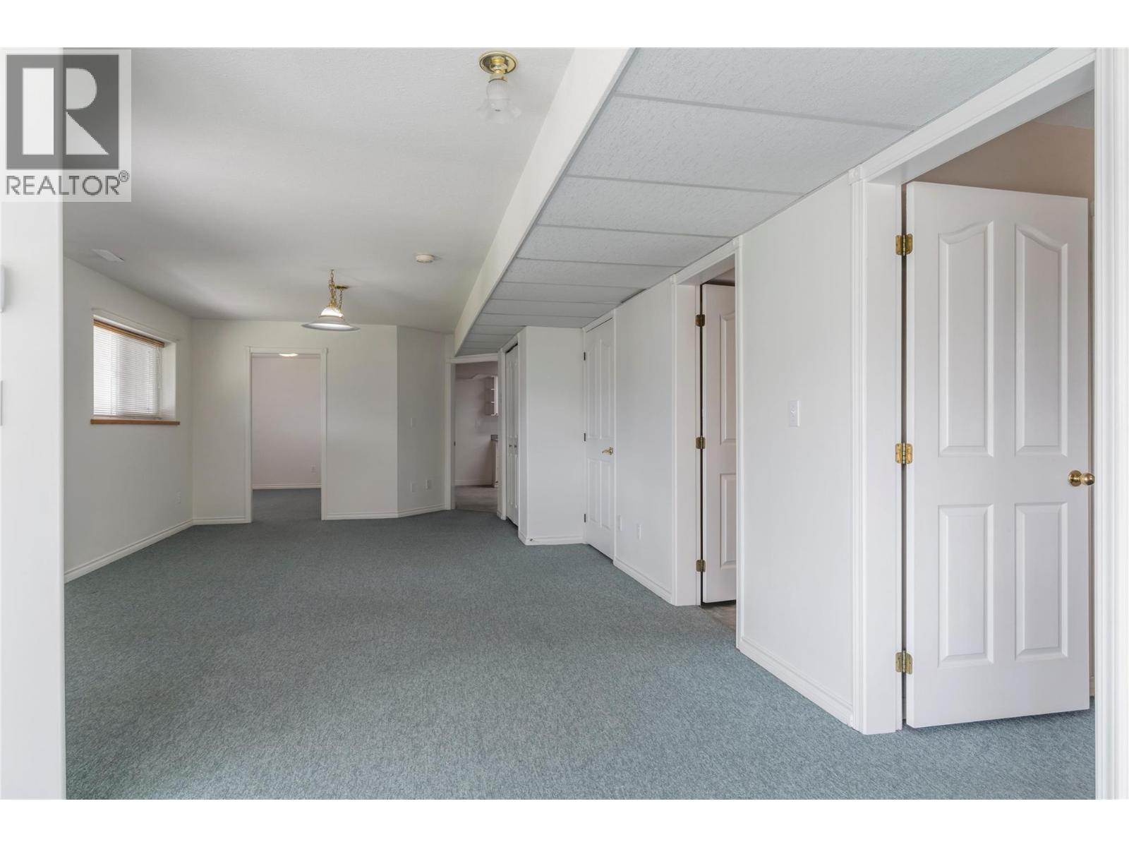 1131 50 AVENUE NE - 68