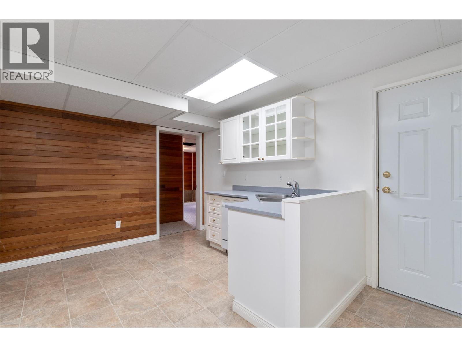 1131 50 AVENUE NE - 77