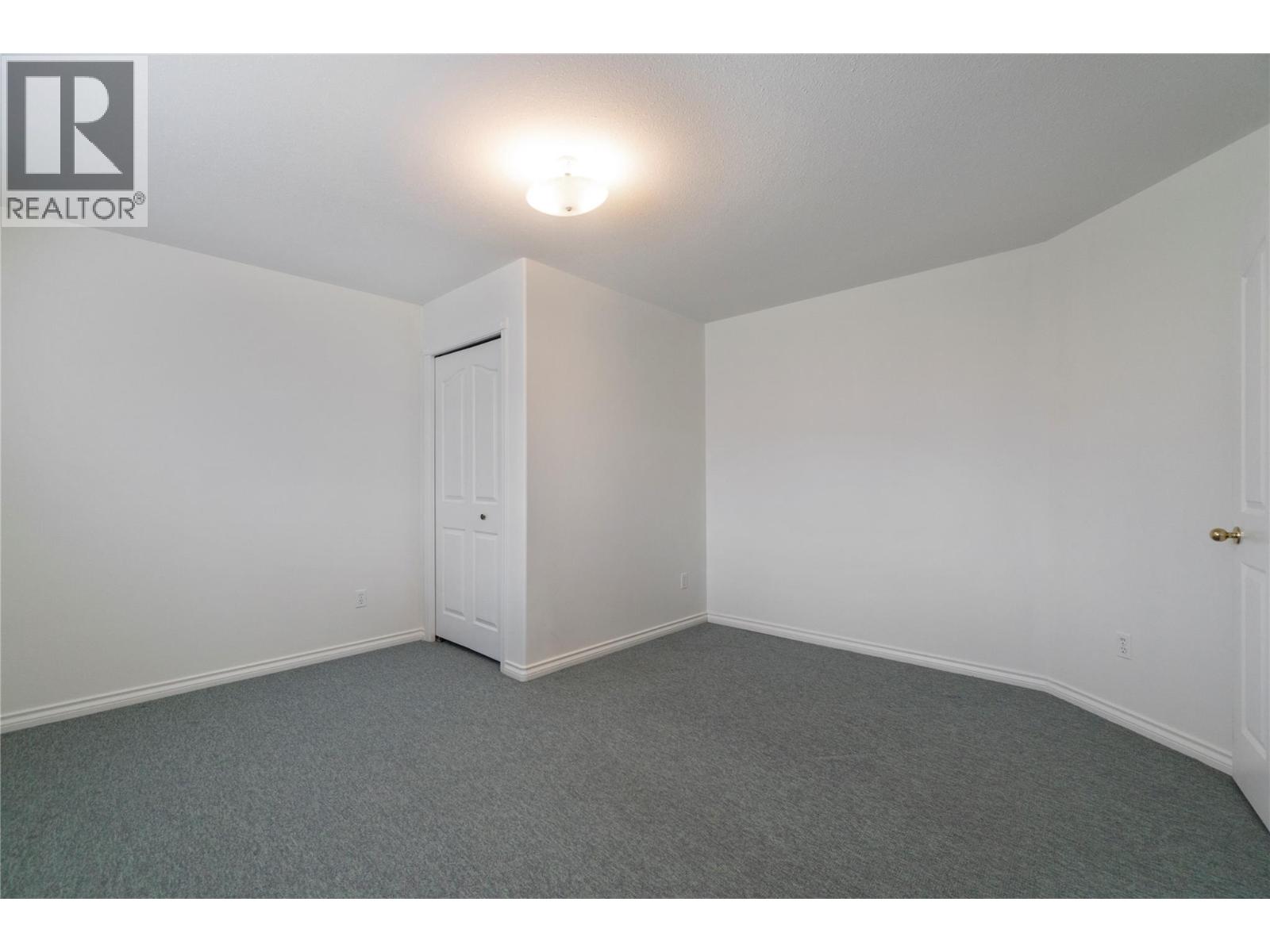 1131 50 AVENUE NE - 73