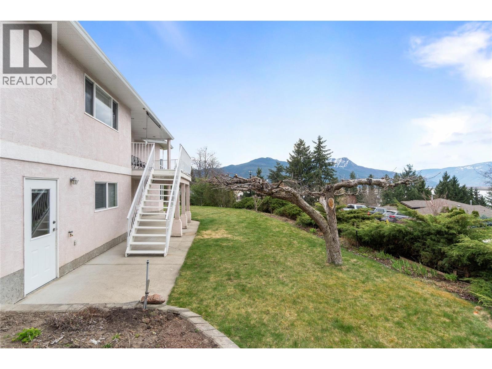 1131 50 AVENUE NE - 93