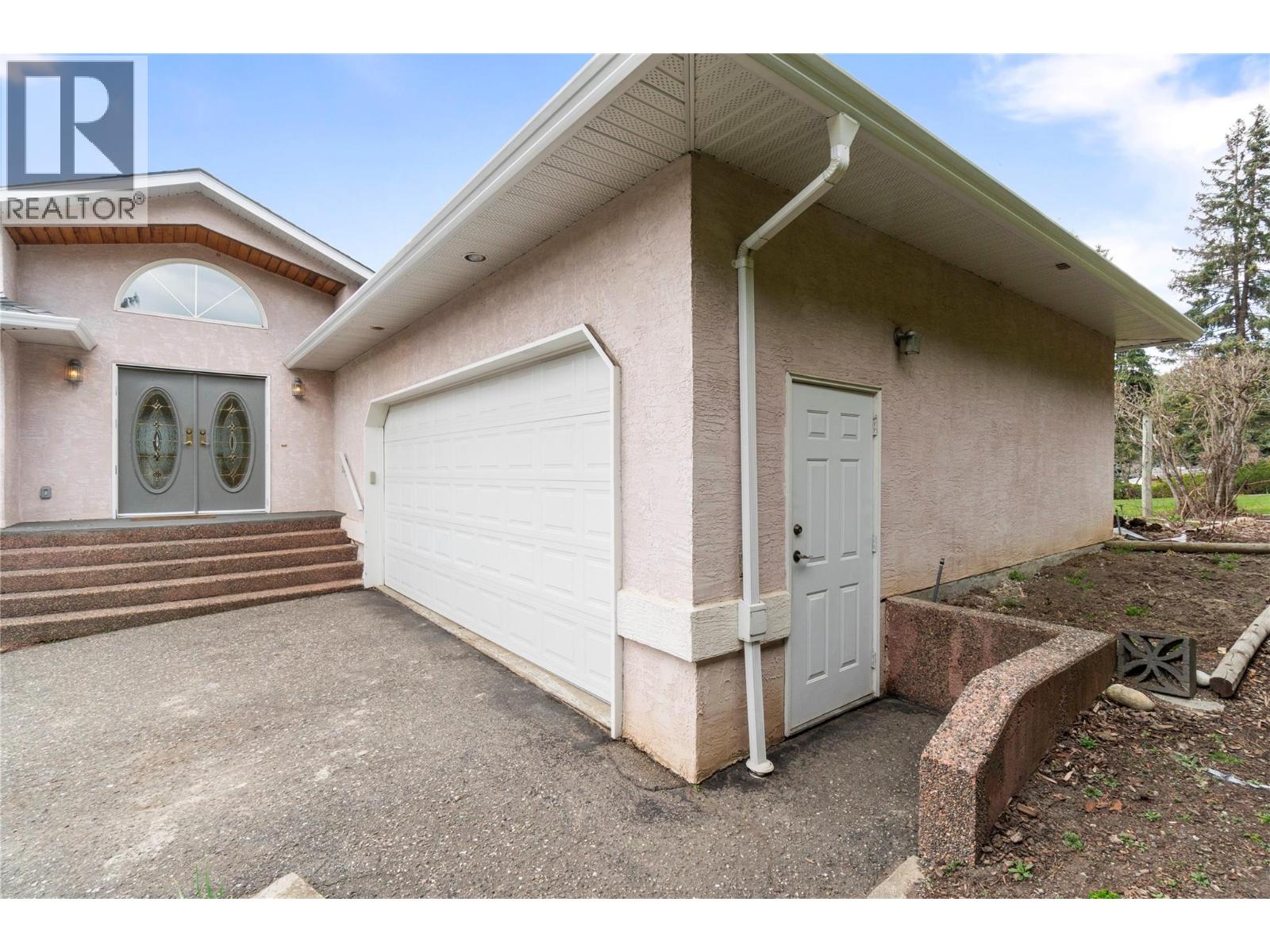 1131 50 AVENUE NE - 97