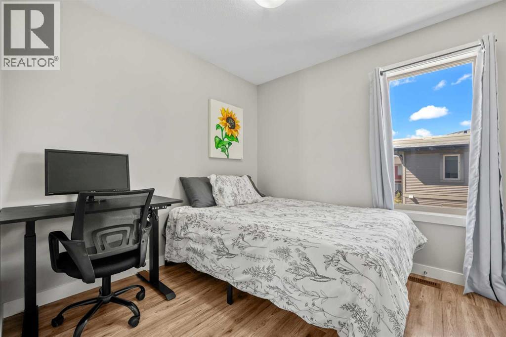 32 Horseshoe Crescent, Cochrane