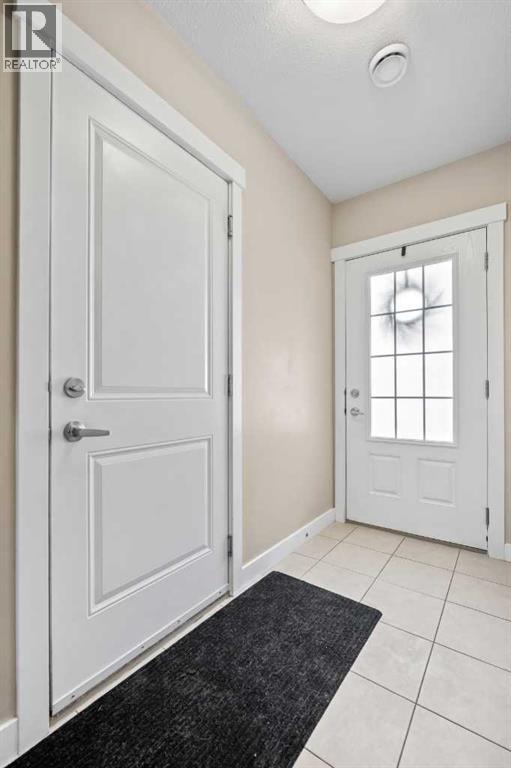 32 Horseshoe Crescent, Cochrane