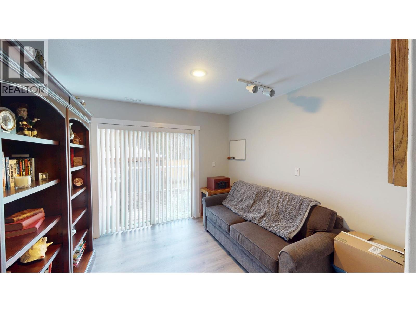 10 Mt Trinity Avenue - 22