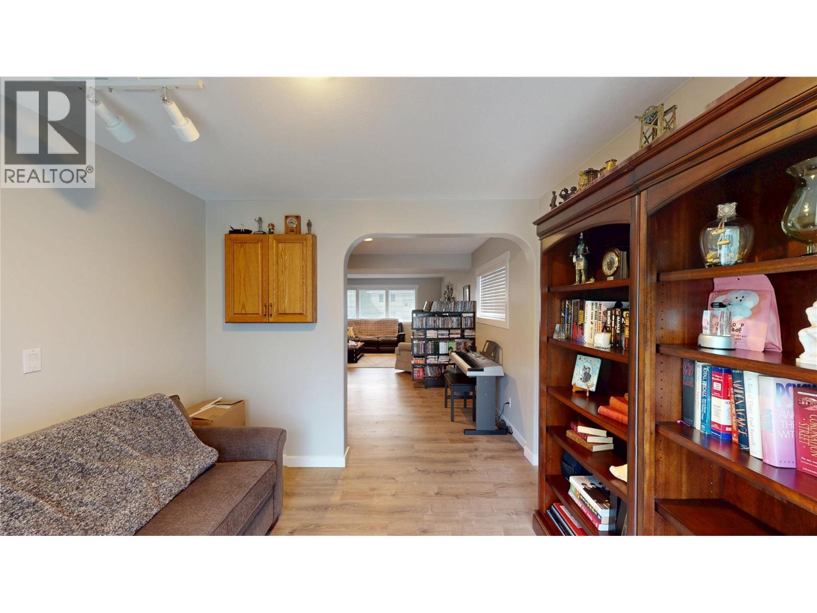 10 Mt Trinity Avenue - 23