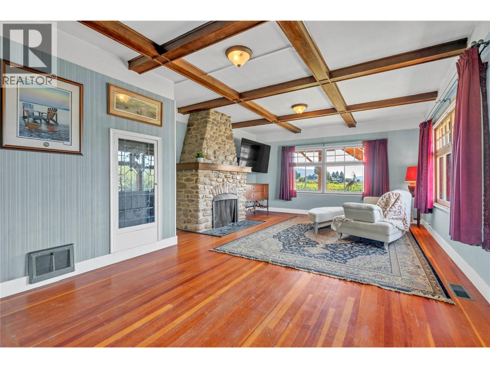  235 Middle Bench Road North, Penticton