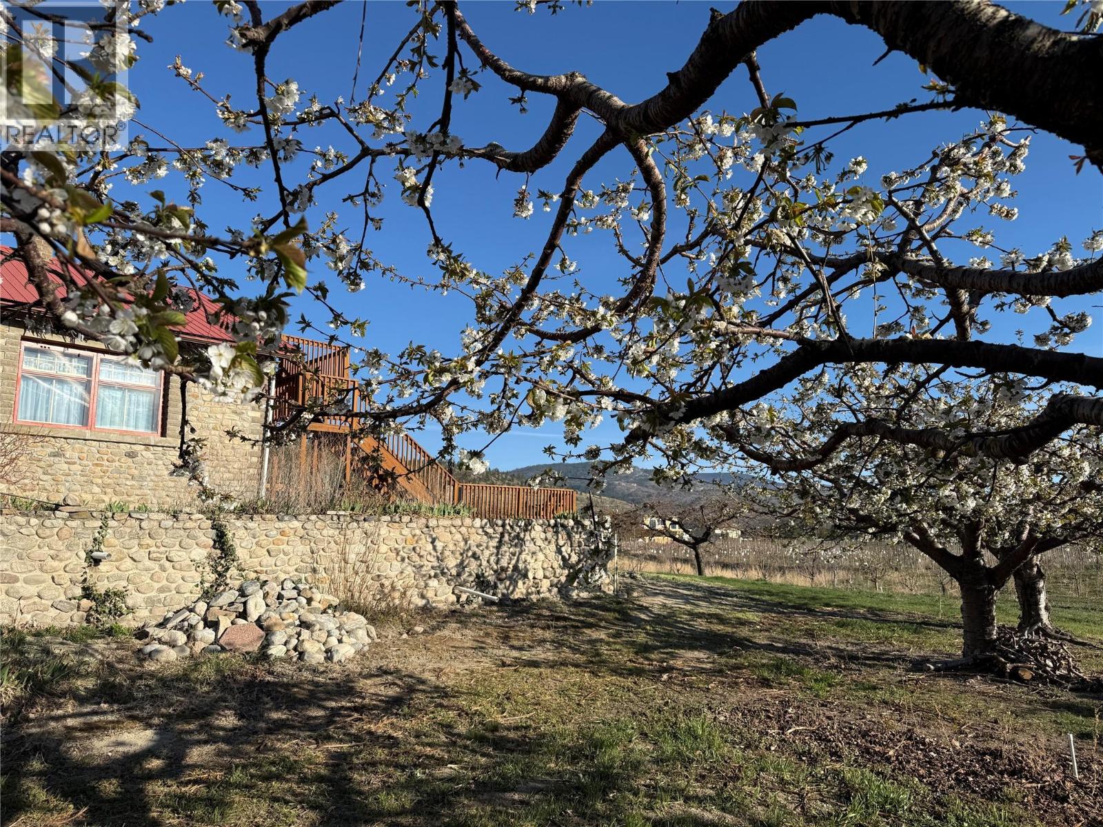  235 Middle Bench Road North, Penticton