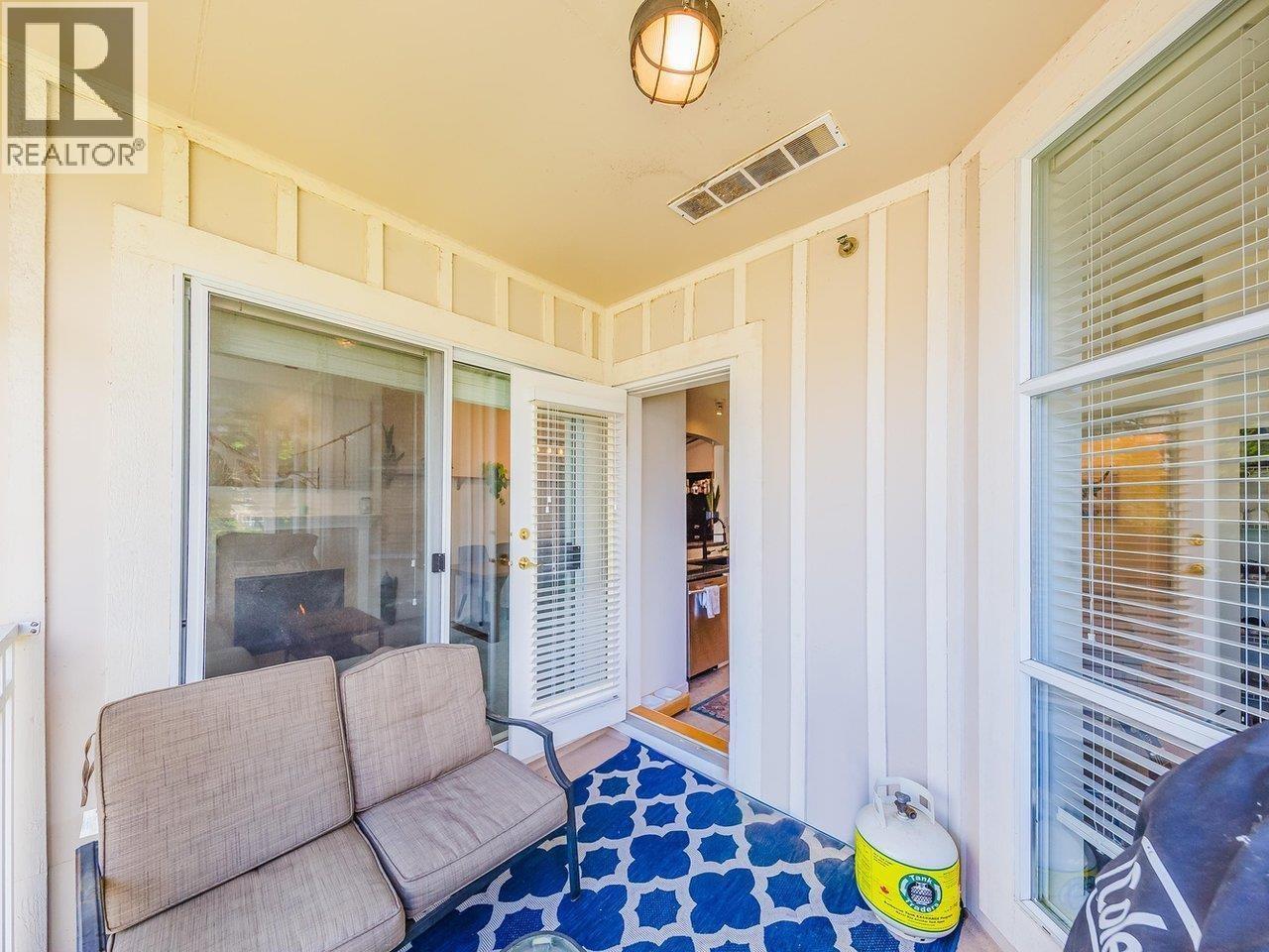 516 3608 DEERCREST DRIVE — photo 2