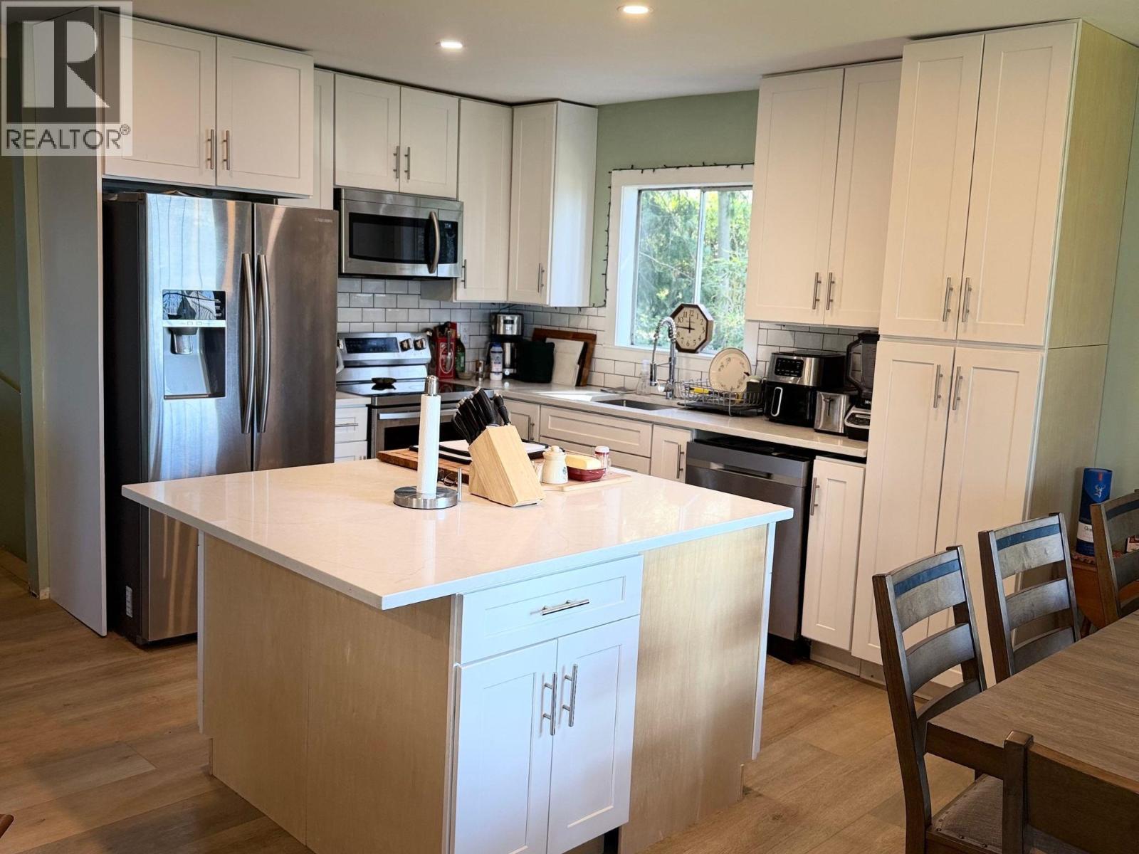 2405 MILLINER ROAD, Roberts Creek