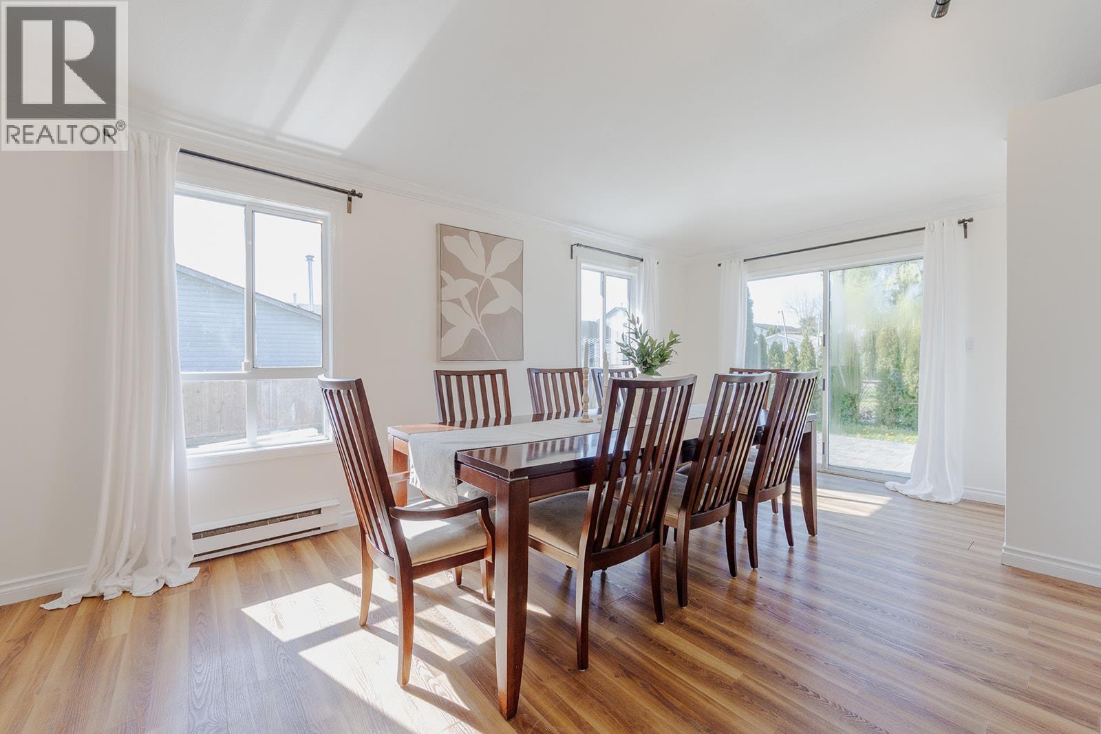 20180 WANSTEAD STREET, Maple Ridge