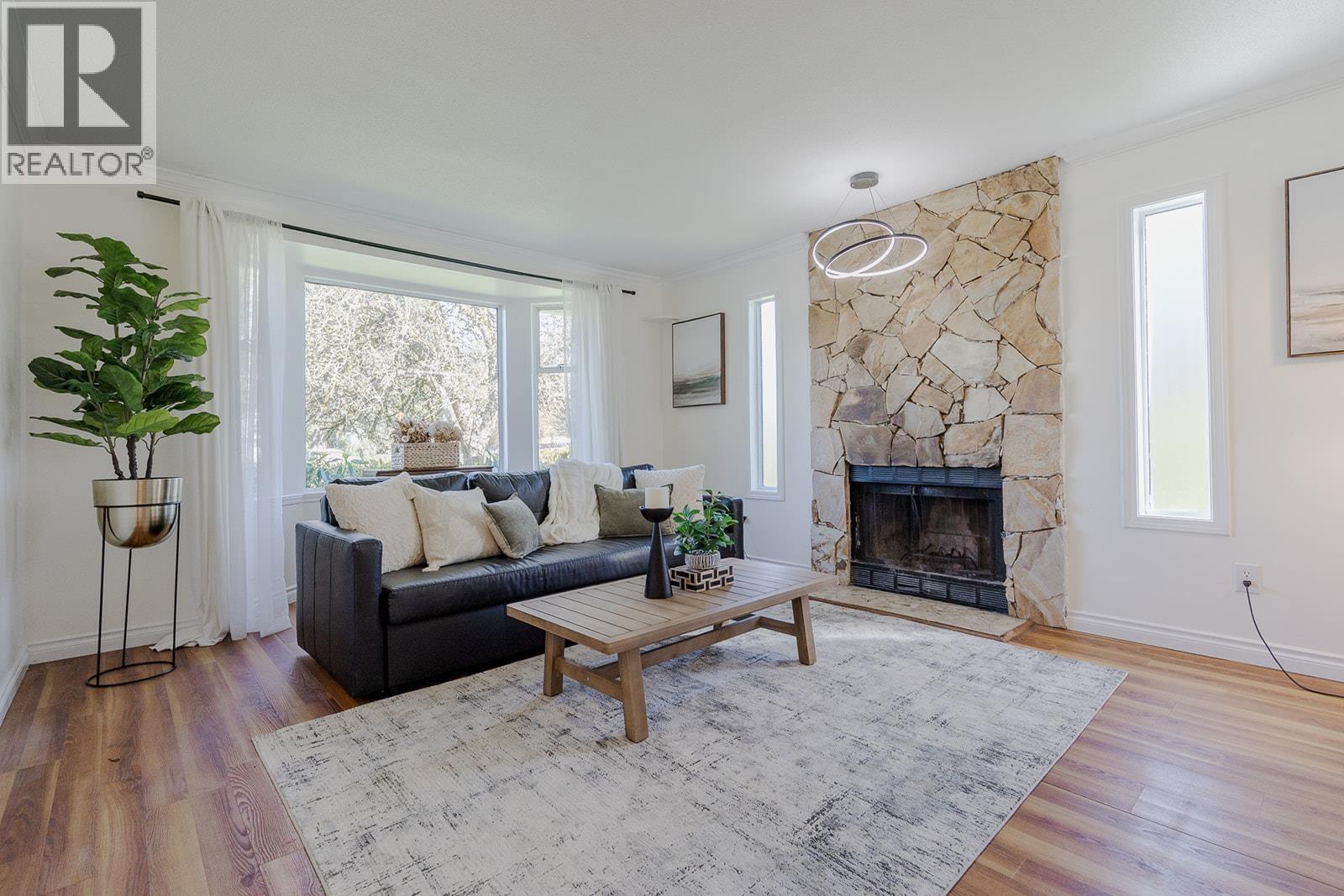 20180 WANSTEAD STREET, Maple Ridge