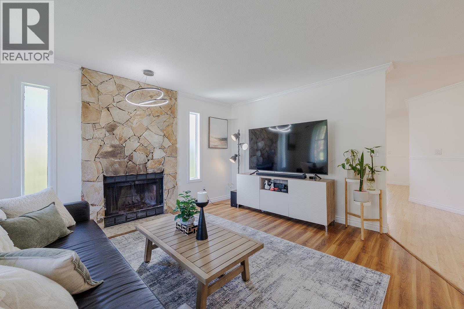 20180 WANSTEAD STREET, Maple Ridge