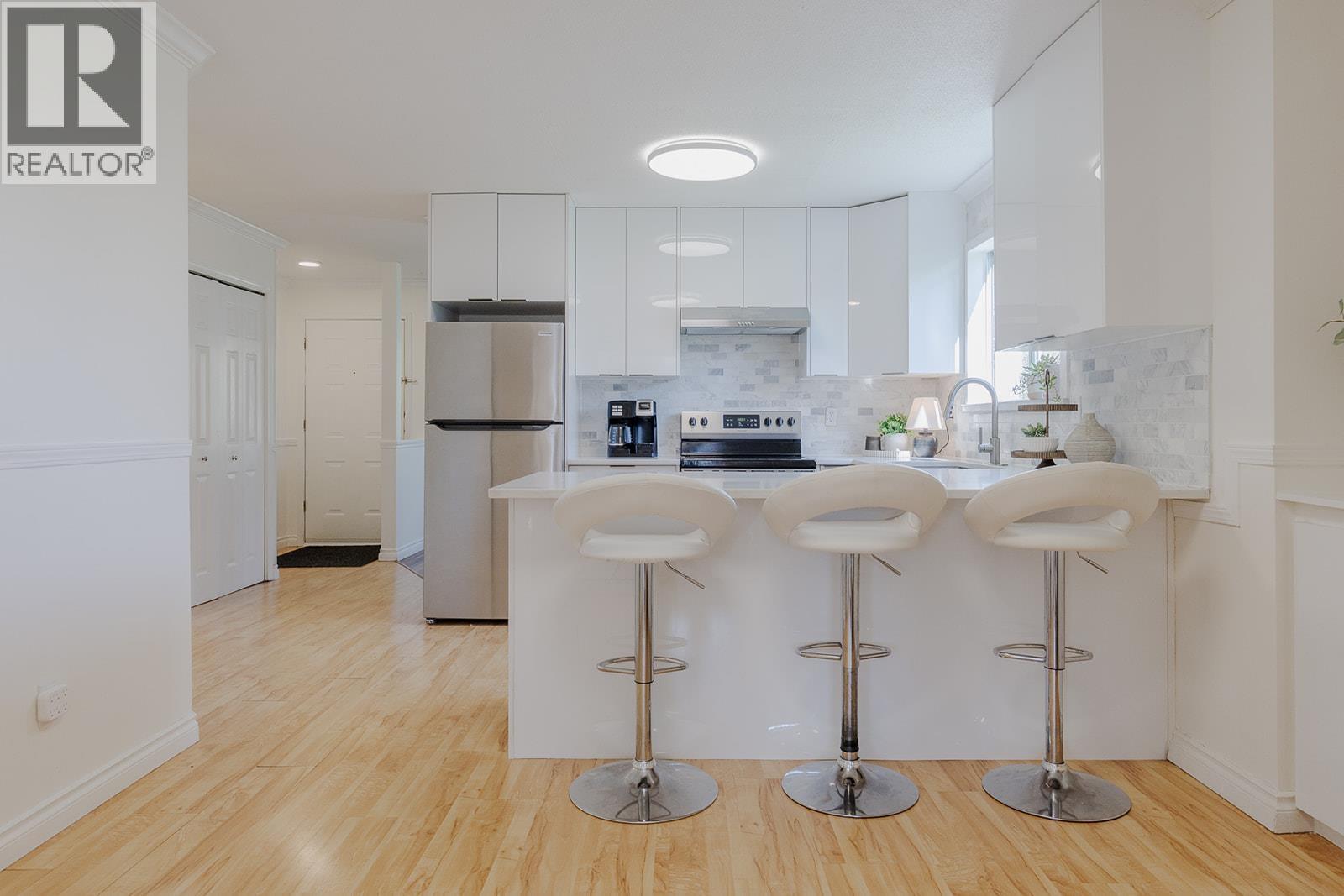20180 WANSTEAD STREET, Maple Ridge
