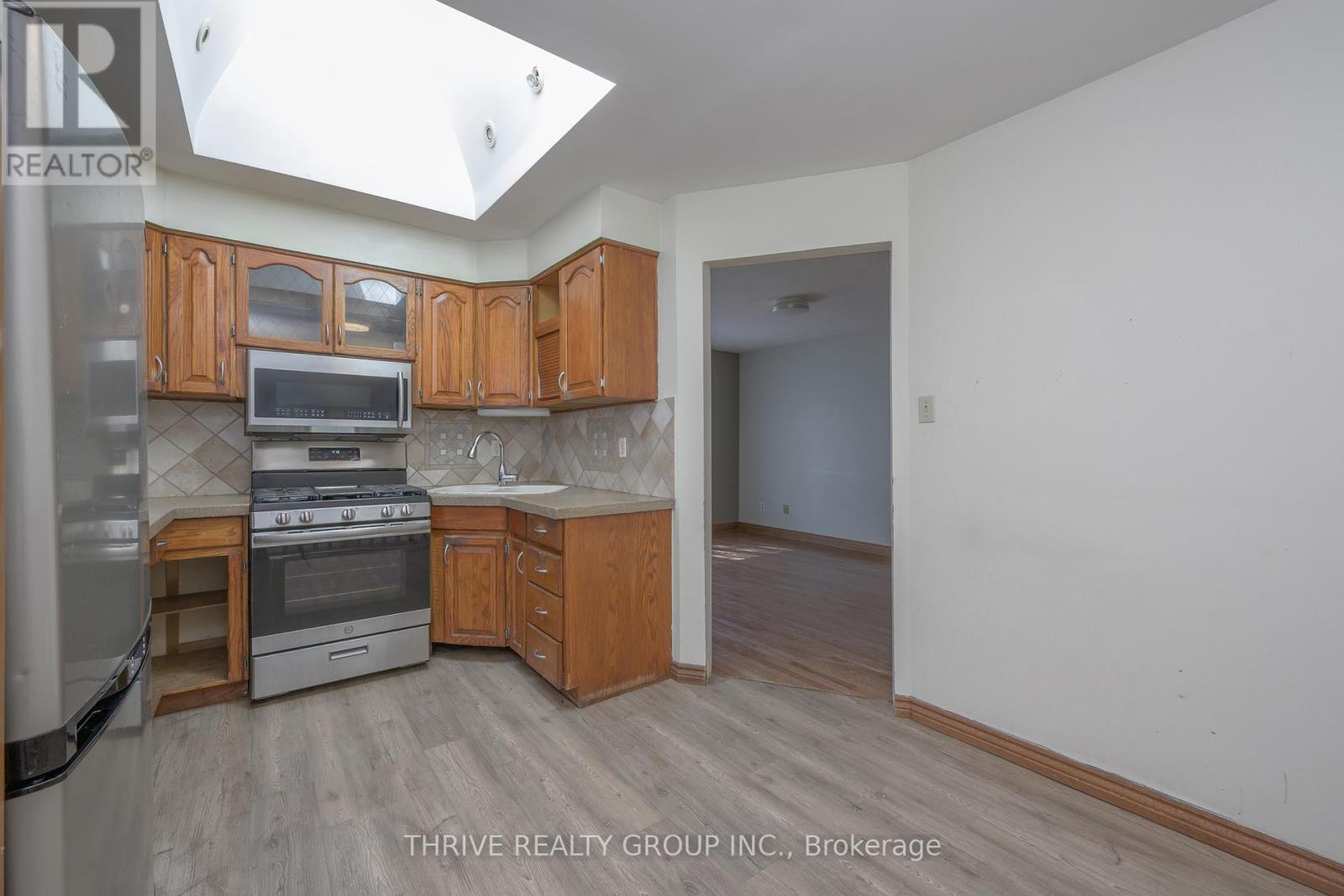 81 BEECHBANK CRESCENT - 13