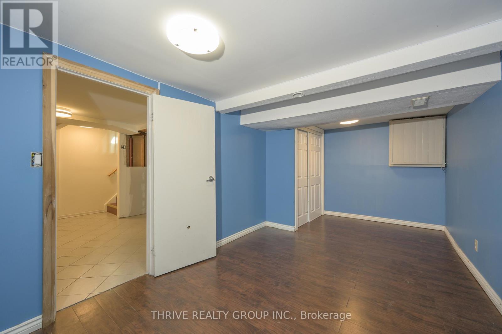 81 BEECHBANK CRESCENT Property Photo