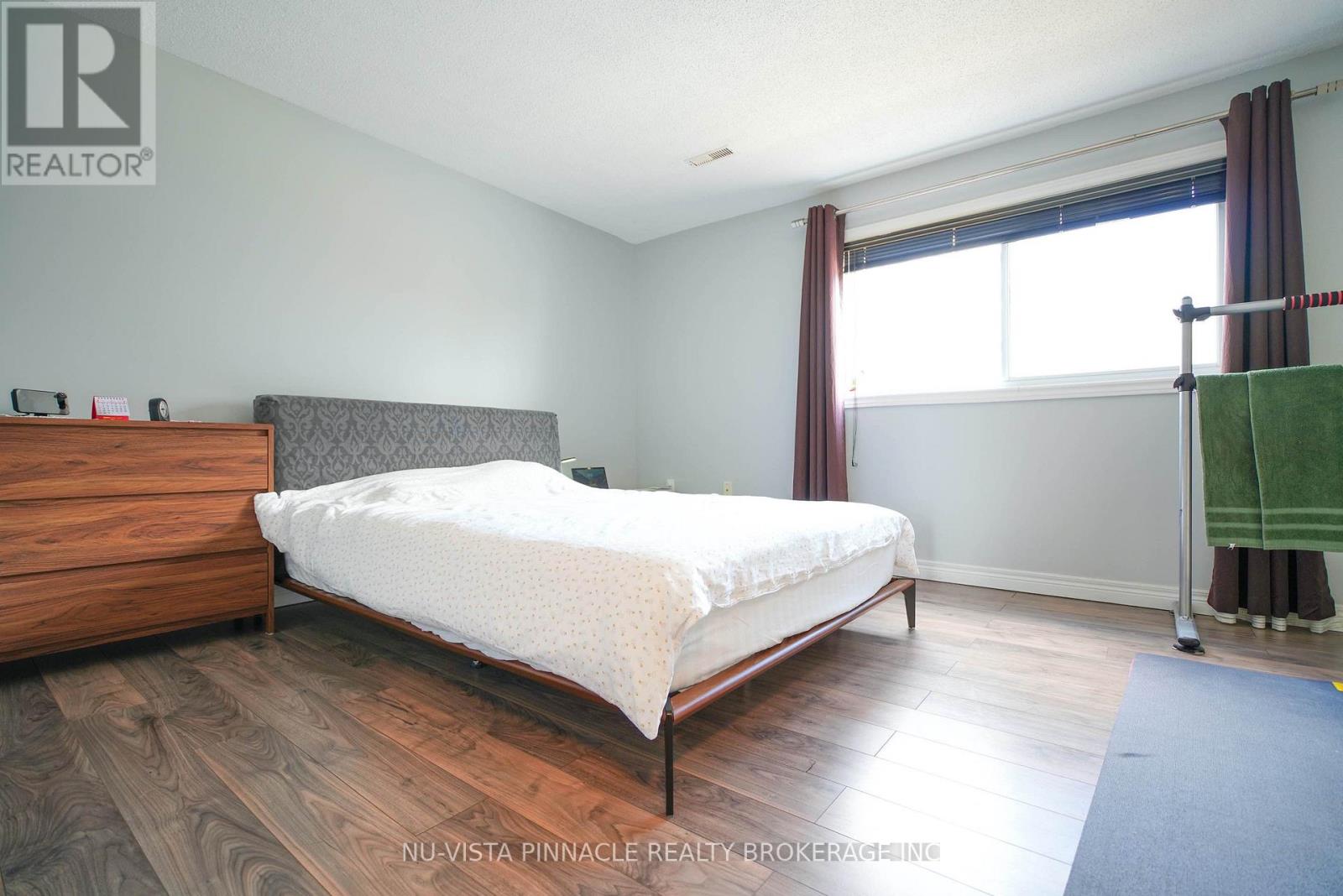 #35 1258 LIMBERLOST ROAD - 11