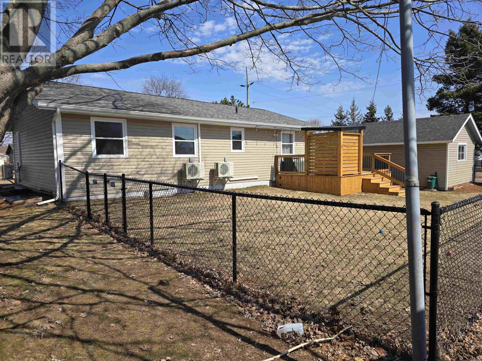 98 OAK DRIVE - Image 3