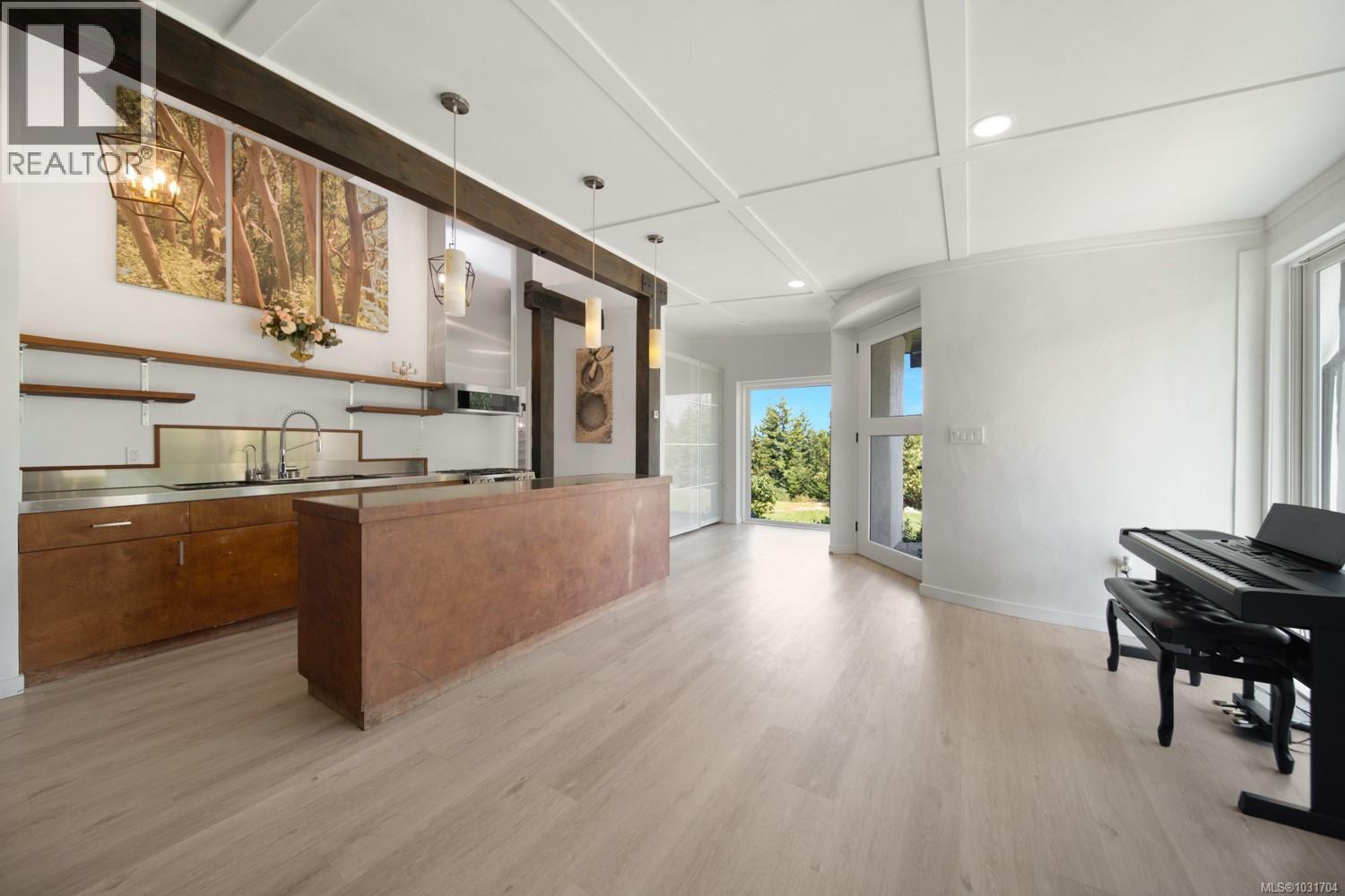 5876 STOLTZE RD - 49