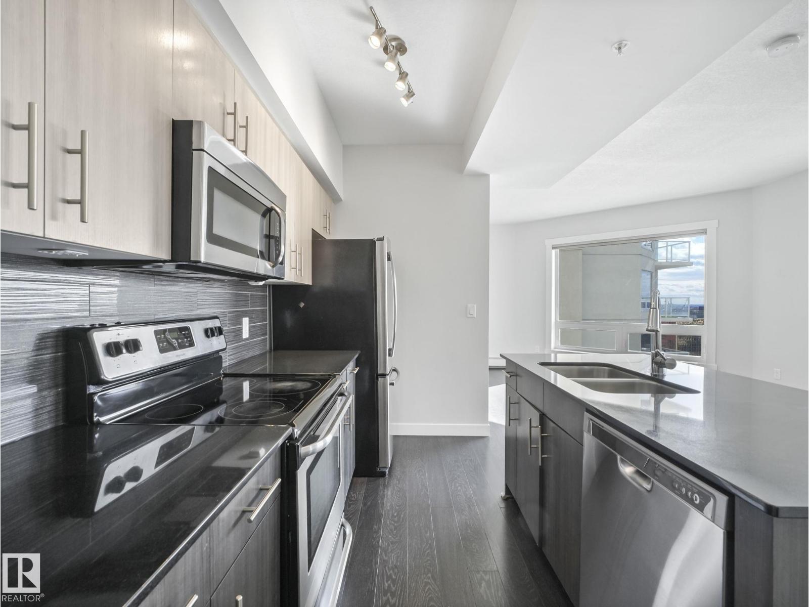 #1907 10226 104 ST NW - 20