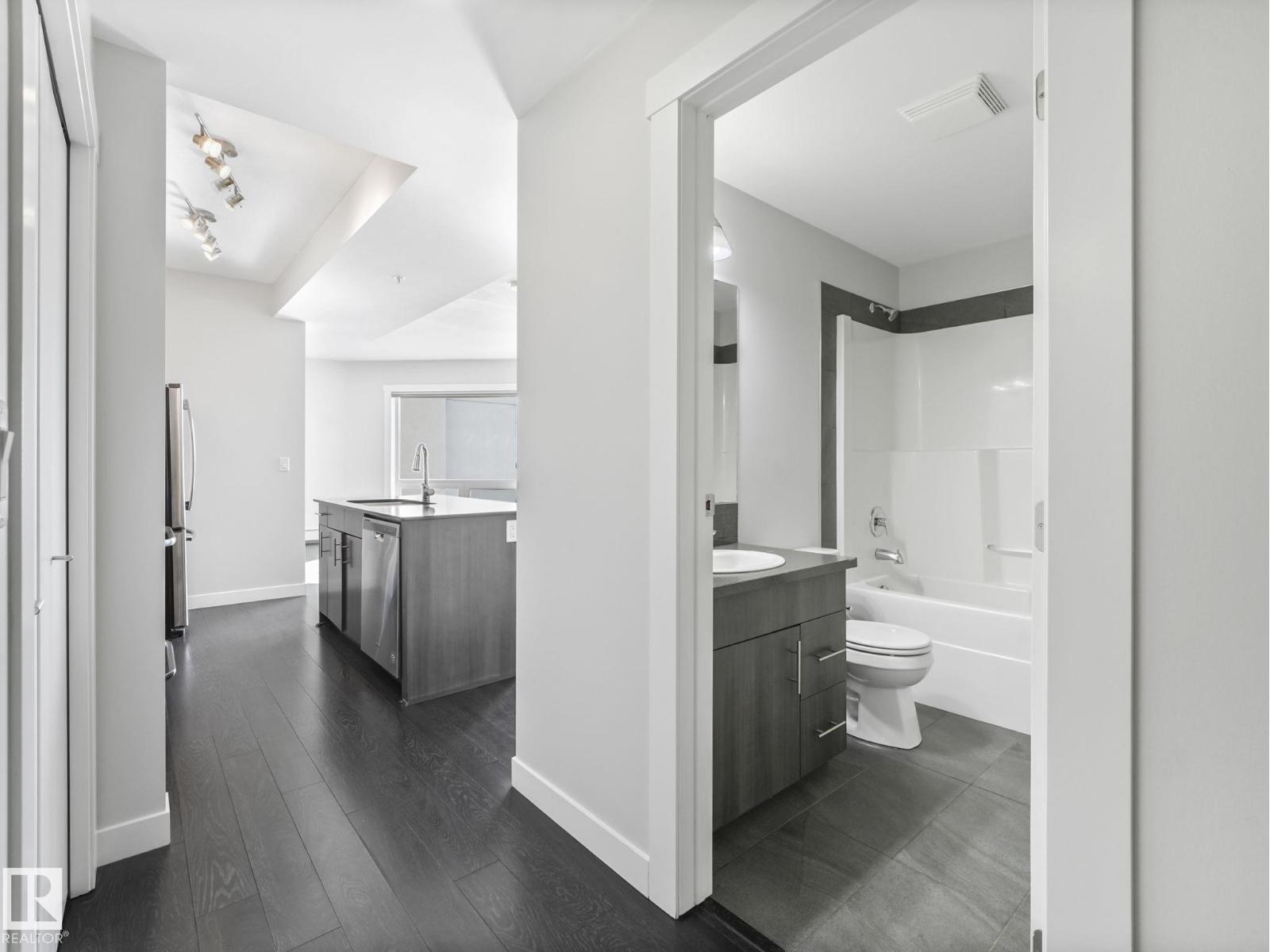 #1907 10226 104 ST NW - 29