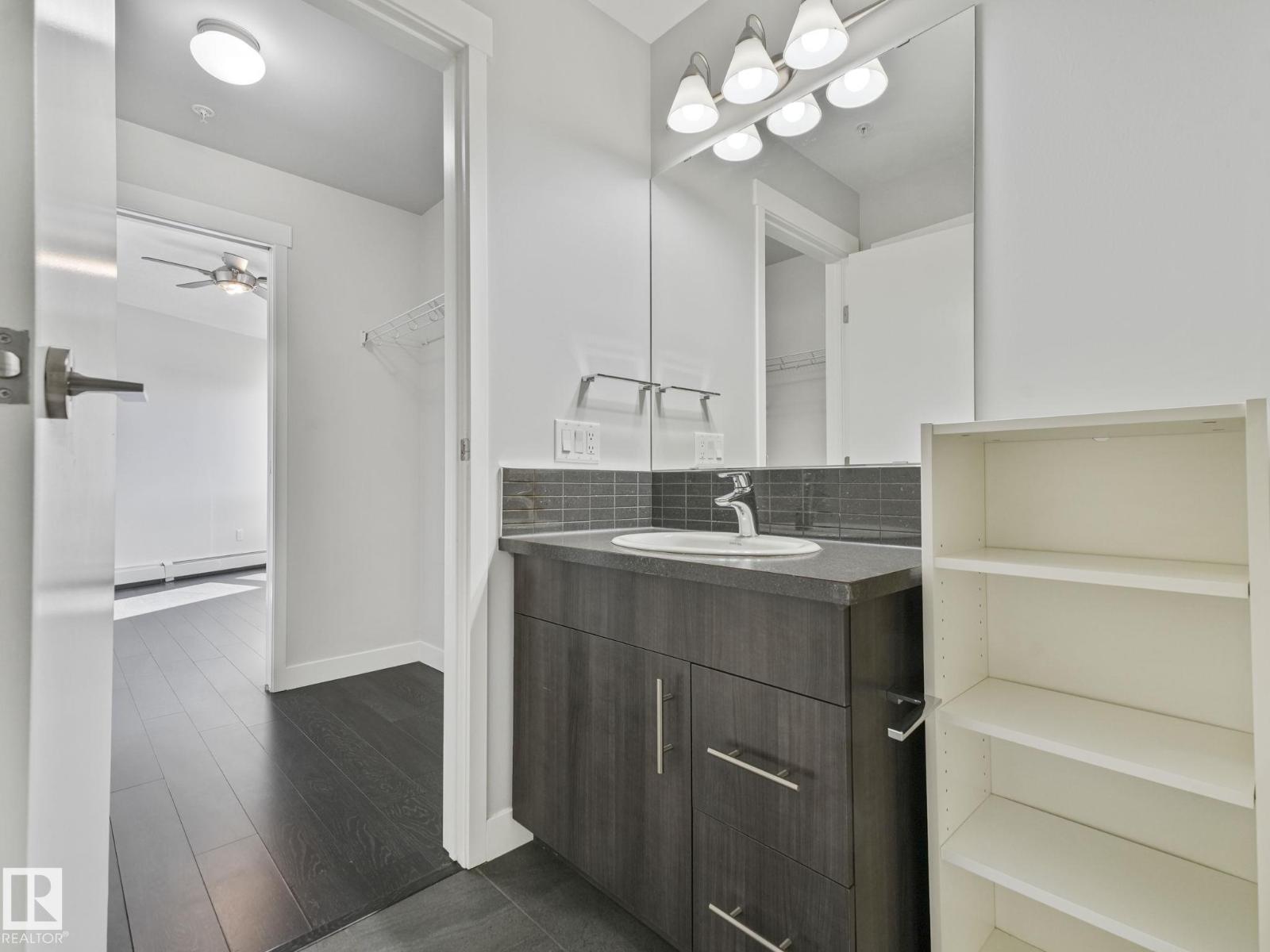 #1907 10226 104 ST NW - 40