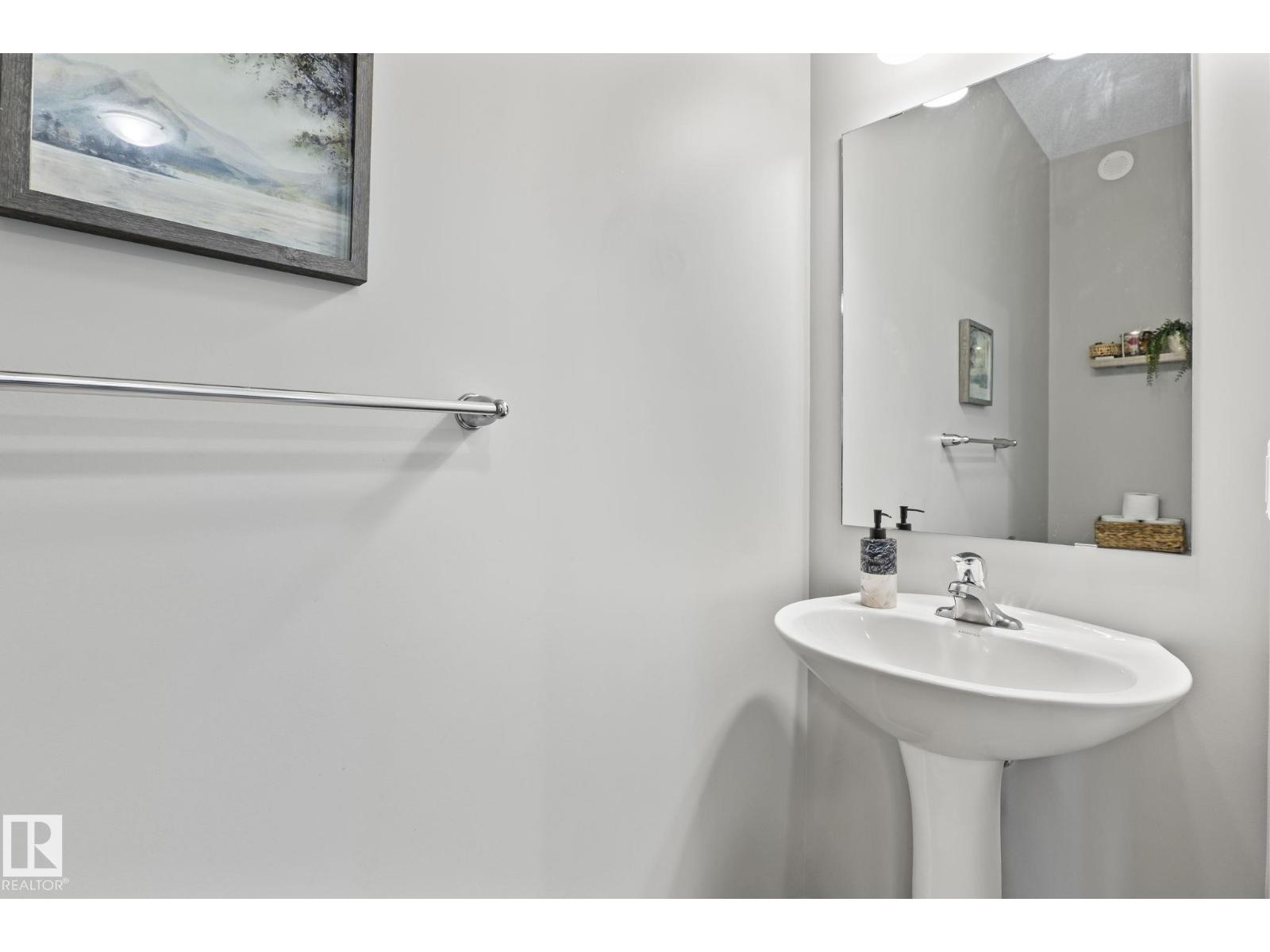 5164 LARK CRESCENT NW NW - 18