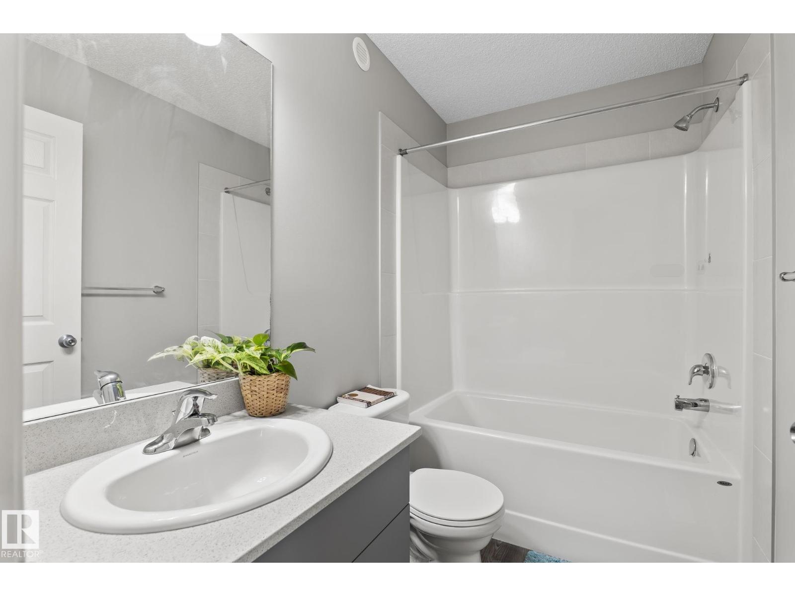 5164 LARK CRESCENT NW NW - 32