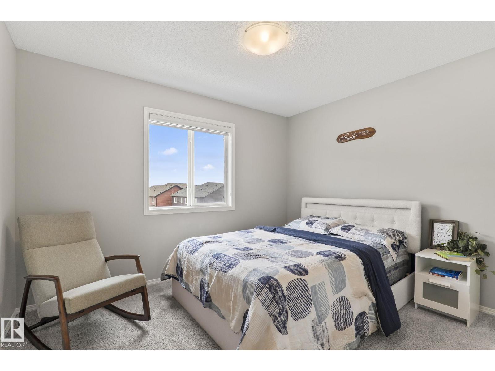 5164 LARK CRESCENT NW NW - 33