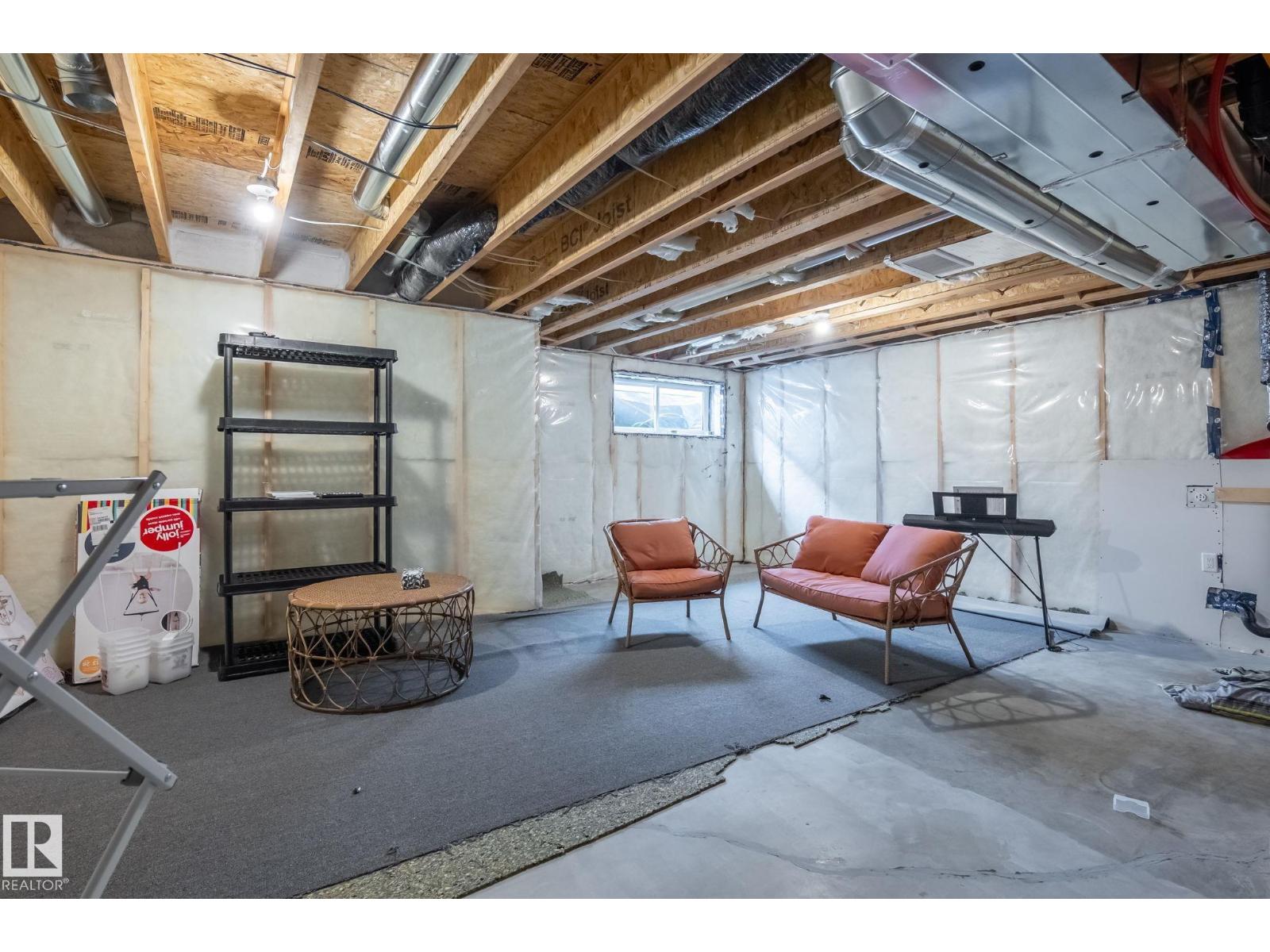 5164 LARK CRESCENT NW NW - 36