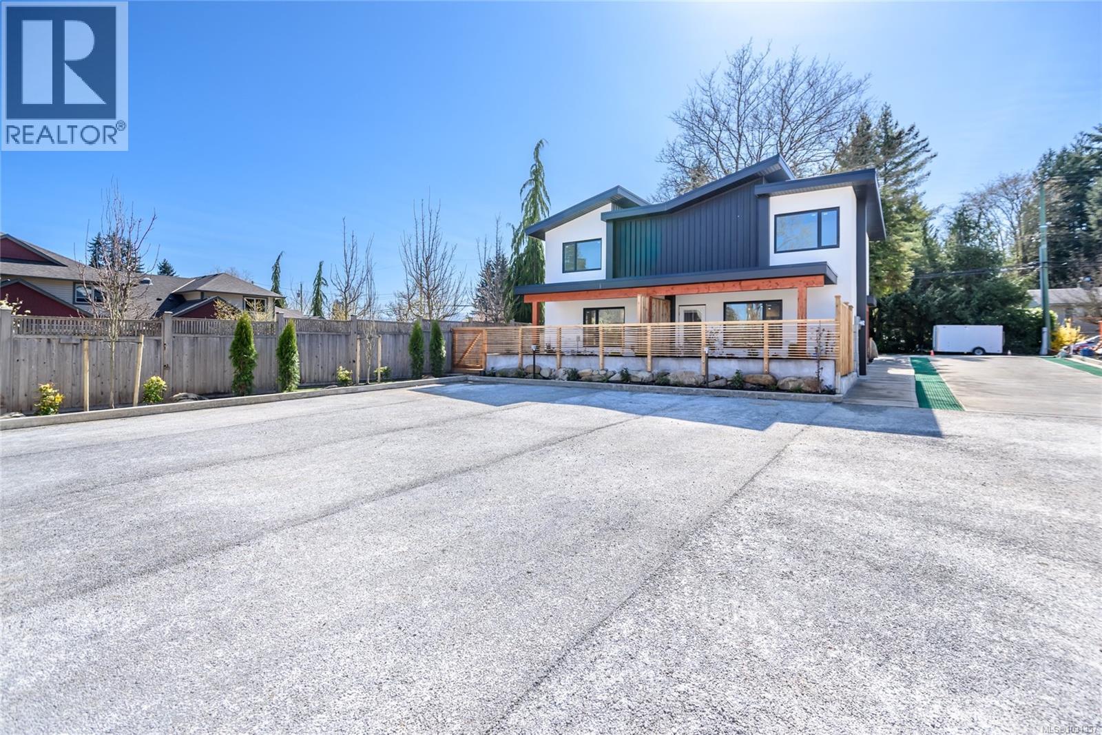 #1 1590 PIERCY AVE - 25