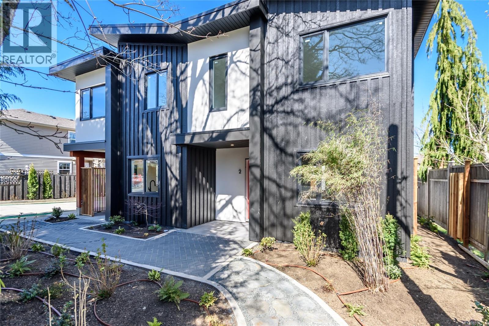 #1 1590 PIERCY AVE - 4