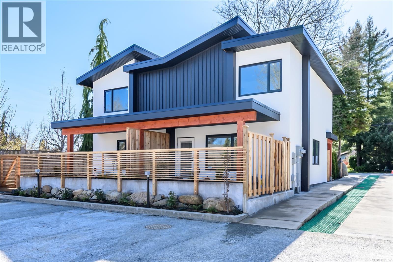 #1 1590 PIERCY AVE - 24