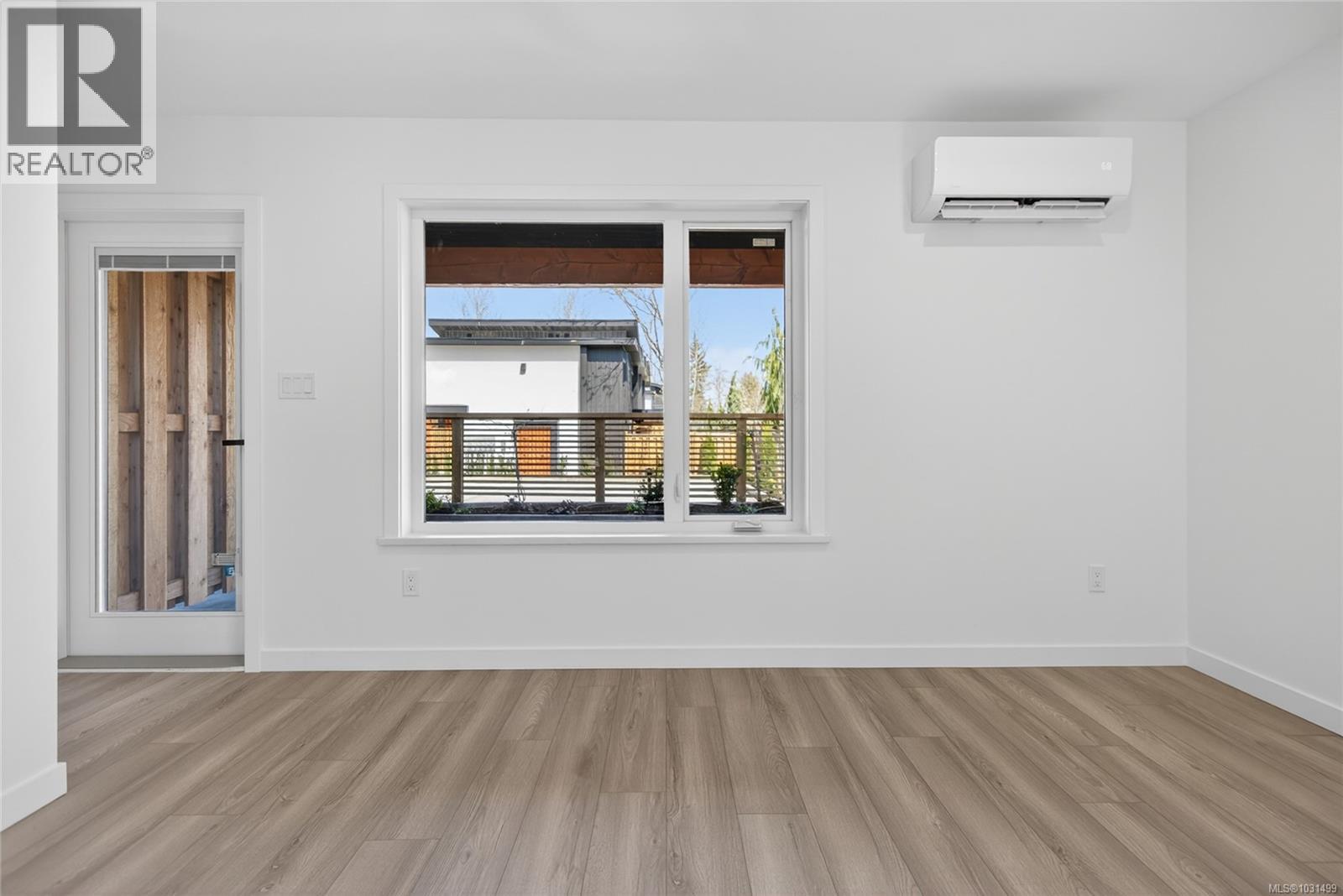 #2 1590 PIERCY AVE - 12