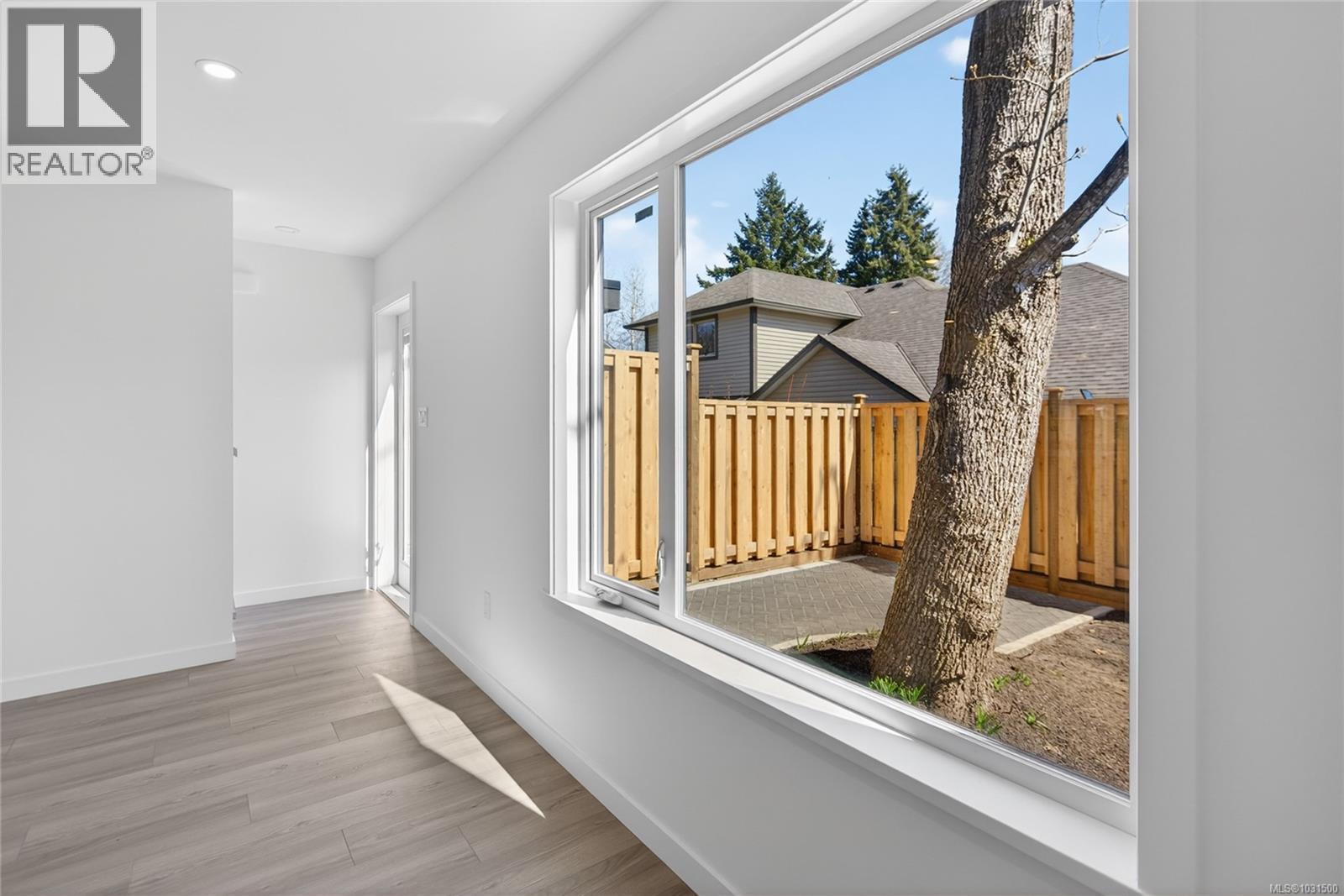 #3 1590 PIERCY AVE - 25