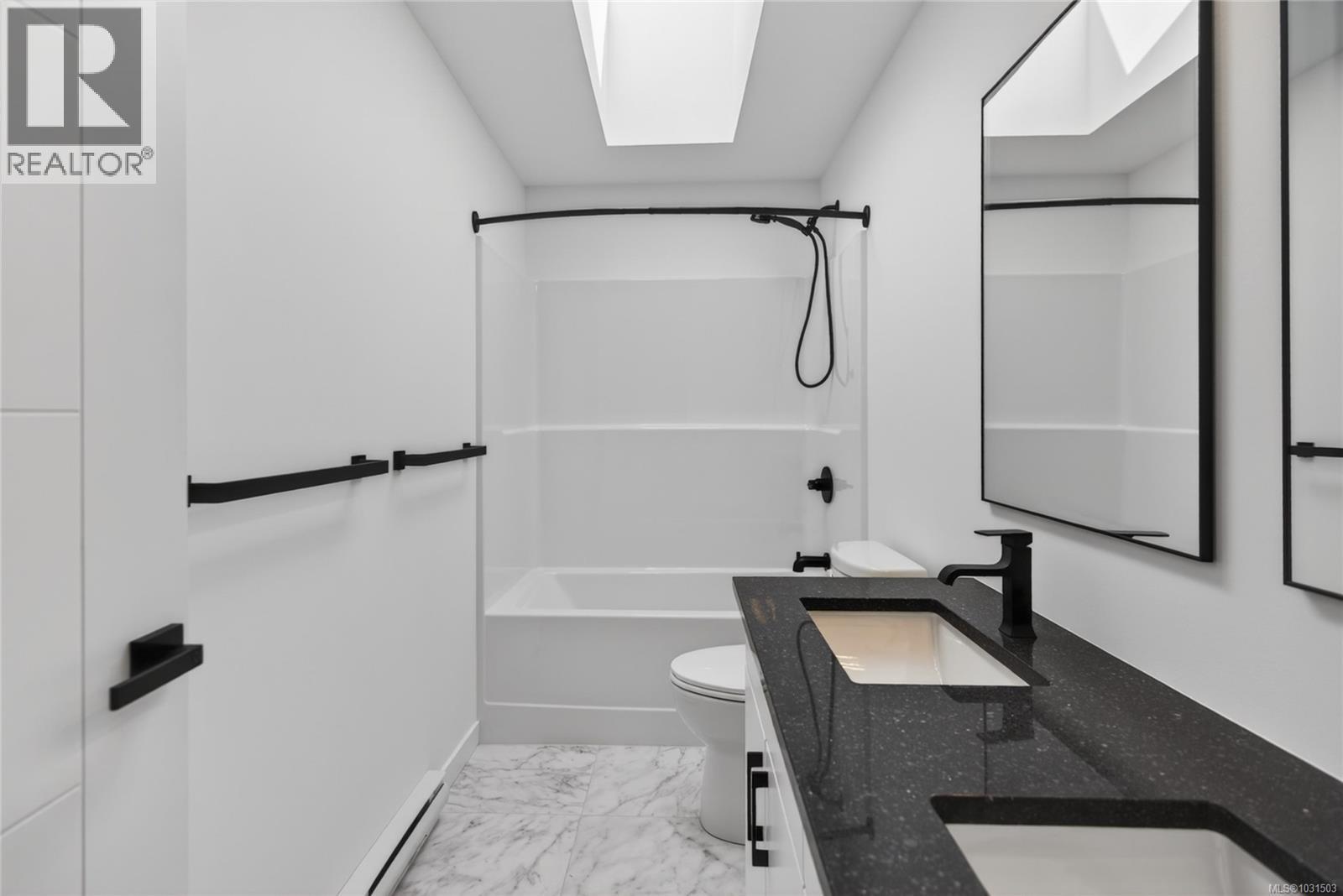 #4 1590 PIERCY AVE - 7