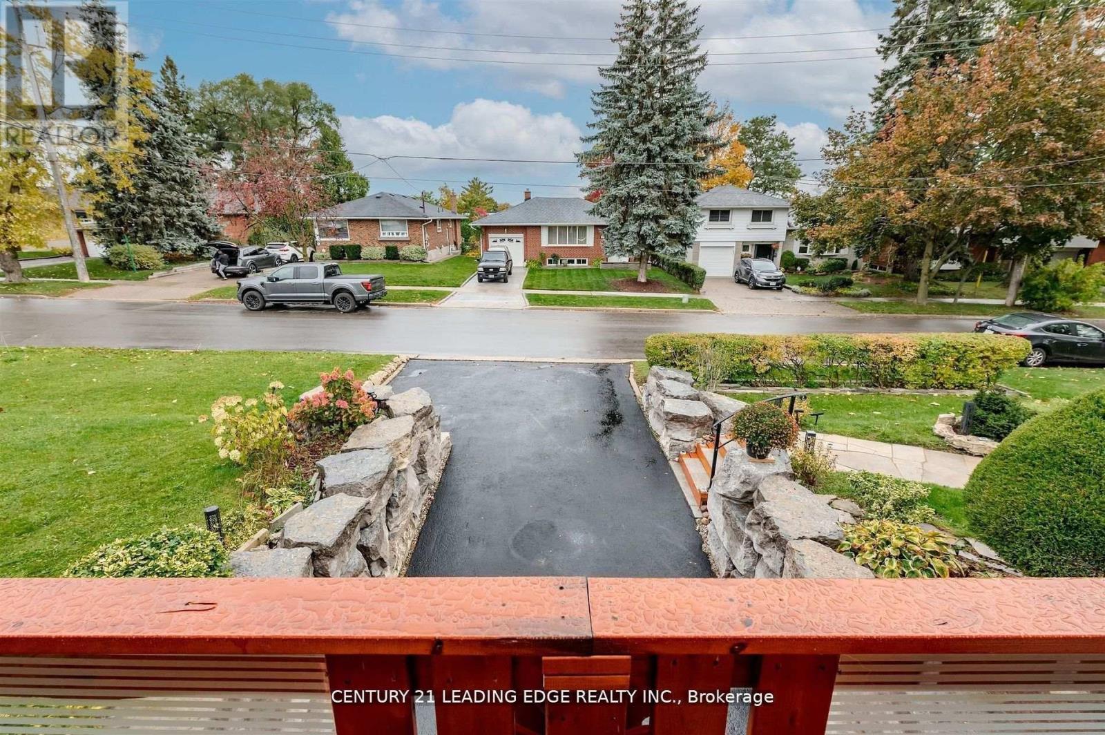 112 WYNDCLIFF CRESCENT - 36