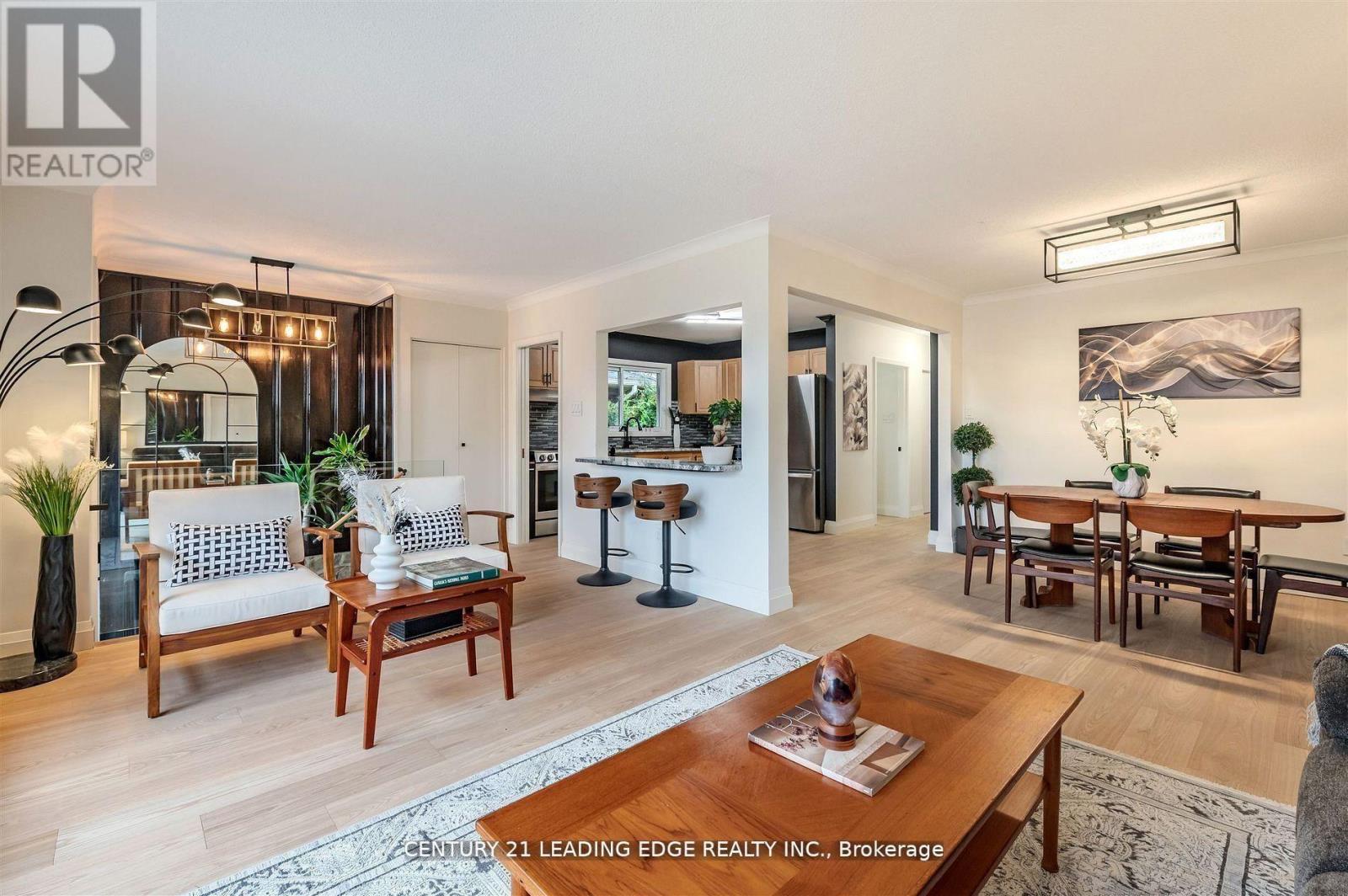 112 WYNDCLIFF CRESCENT - 9