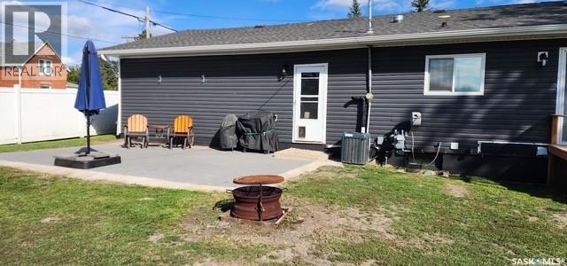 613 Peters AVENUE - 4